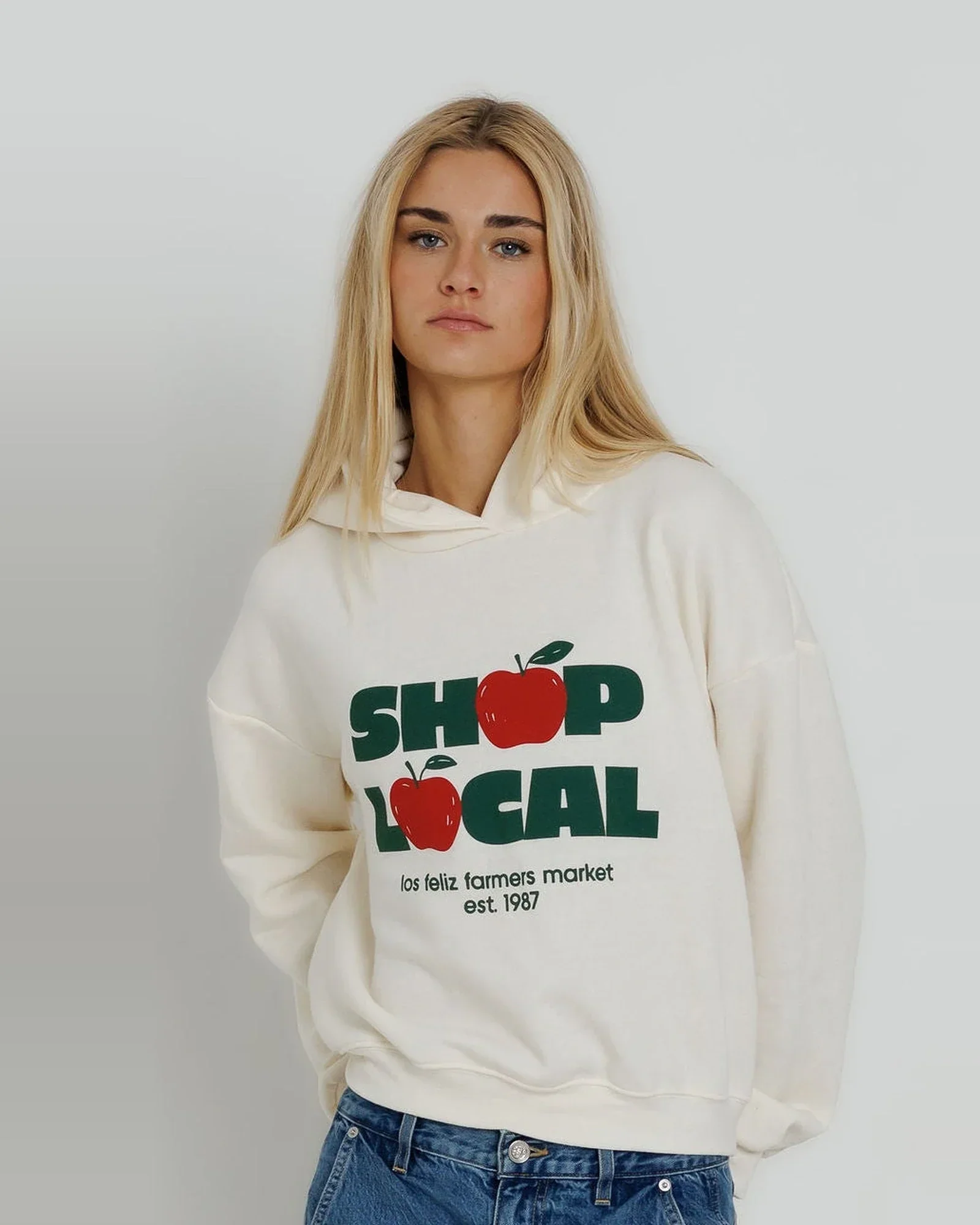 shop-local-classic-hoodie-02-close-up.webp
