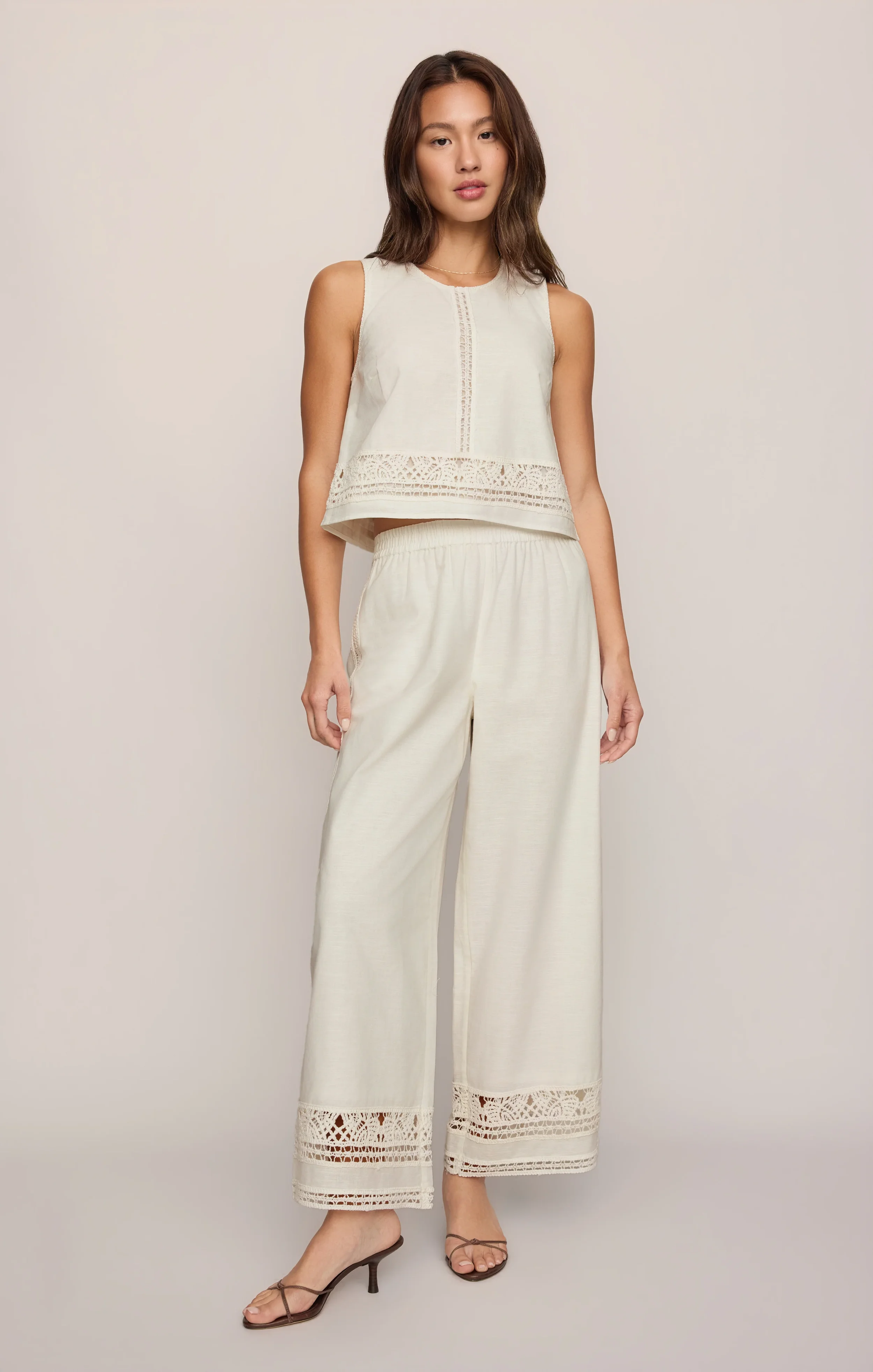 ZT262808_WHT_PETITE_FRONT_518f7aa3-44df-4cbf-9aa3-acba98459cc6_4000x.webp