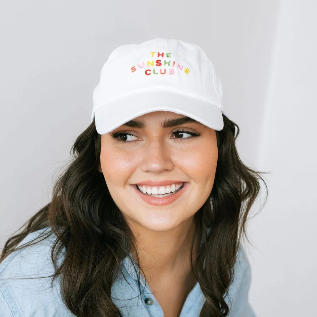sunshine-tienda-rainbow-embroidered-sunshine-club-baseball-hat-35289258098803.webp