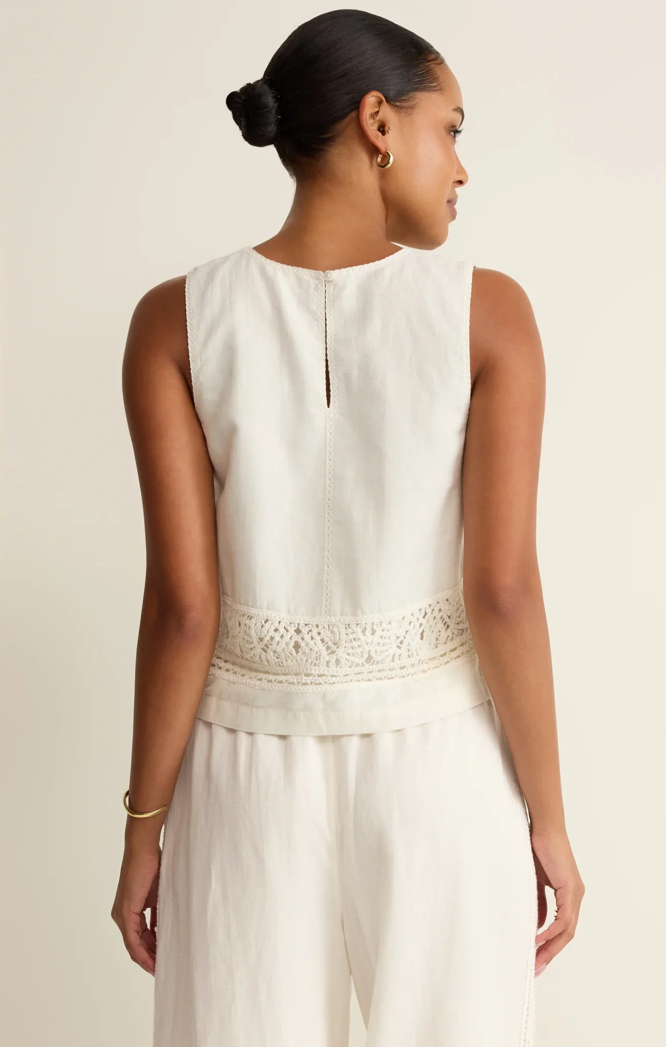 ZT262808_WHT_BACK_4000x.webp