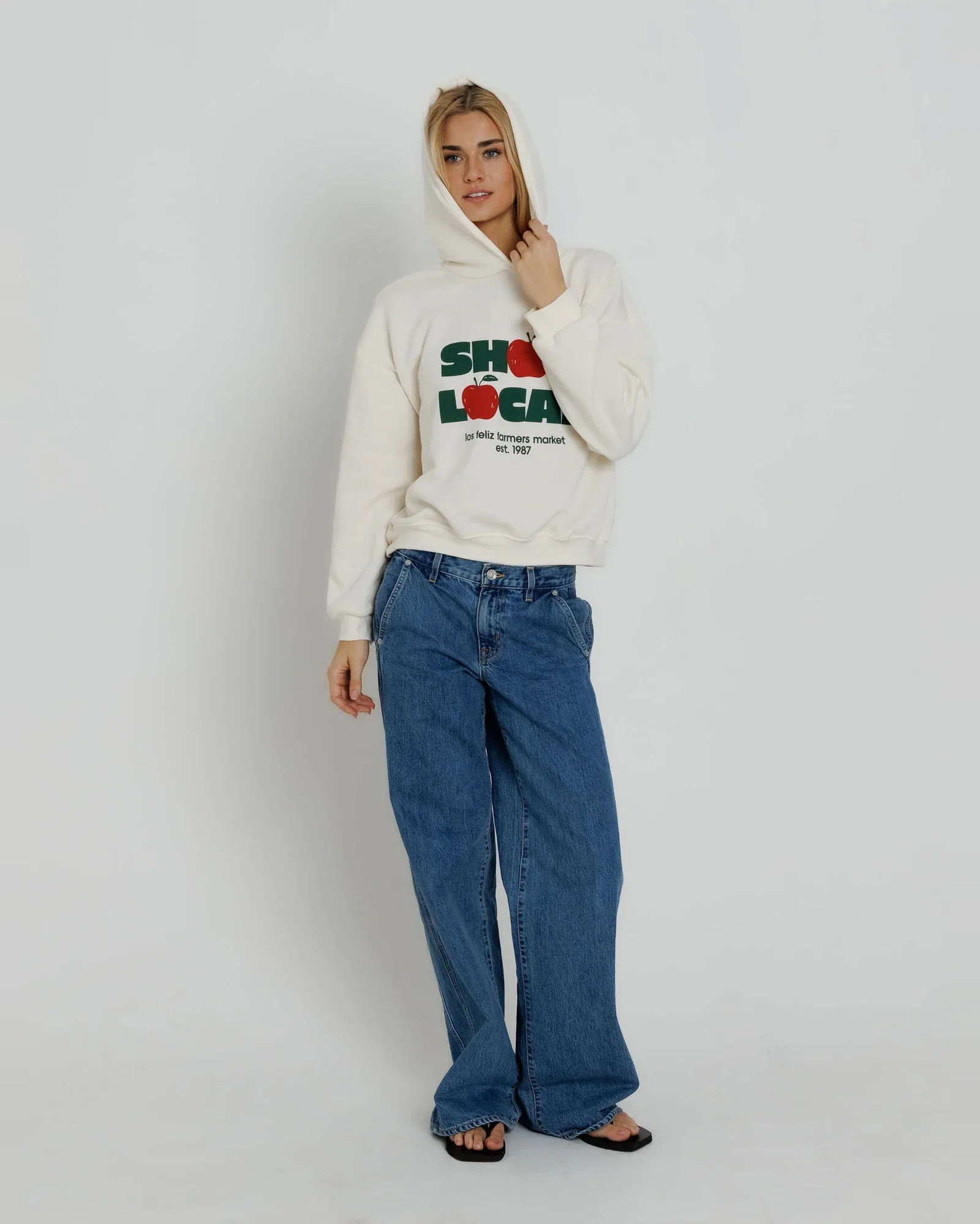 shop-local-classic-hoodie-04-additional.webp