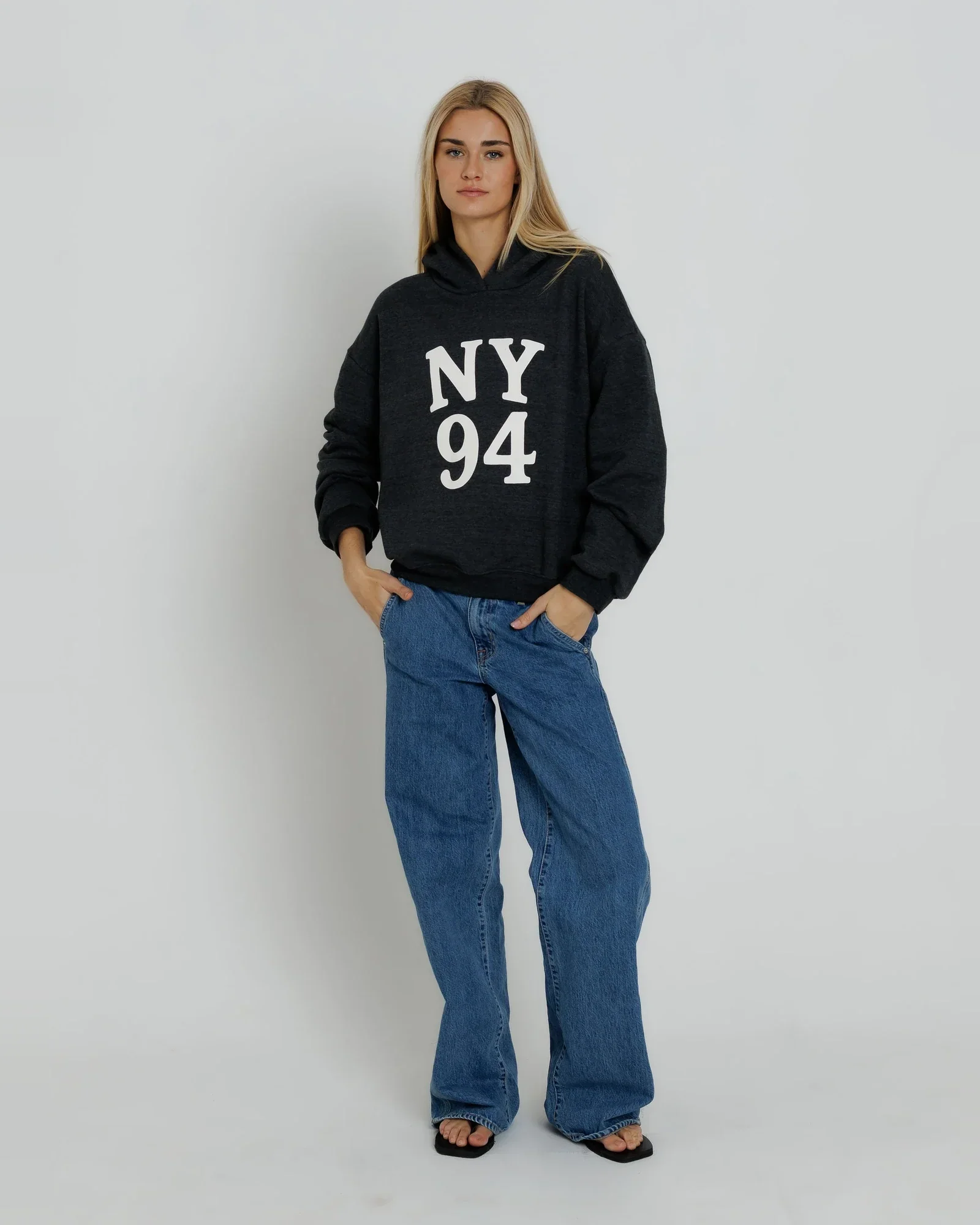 ny-94-classic-hoodie-05-additional.webp
