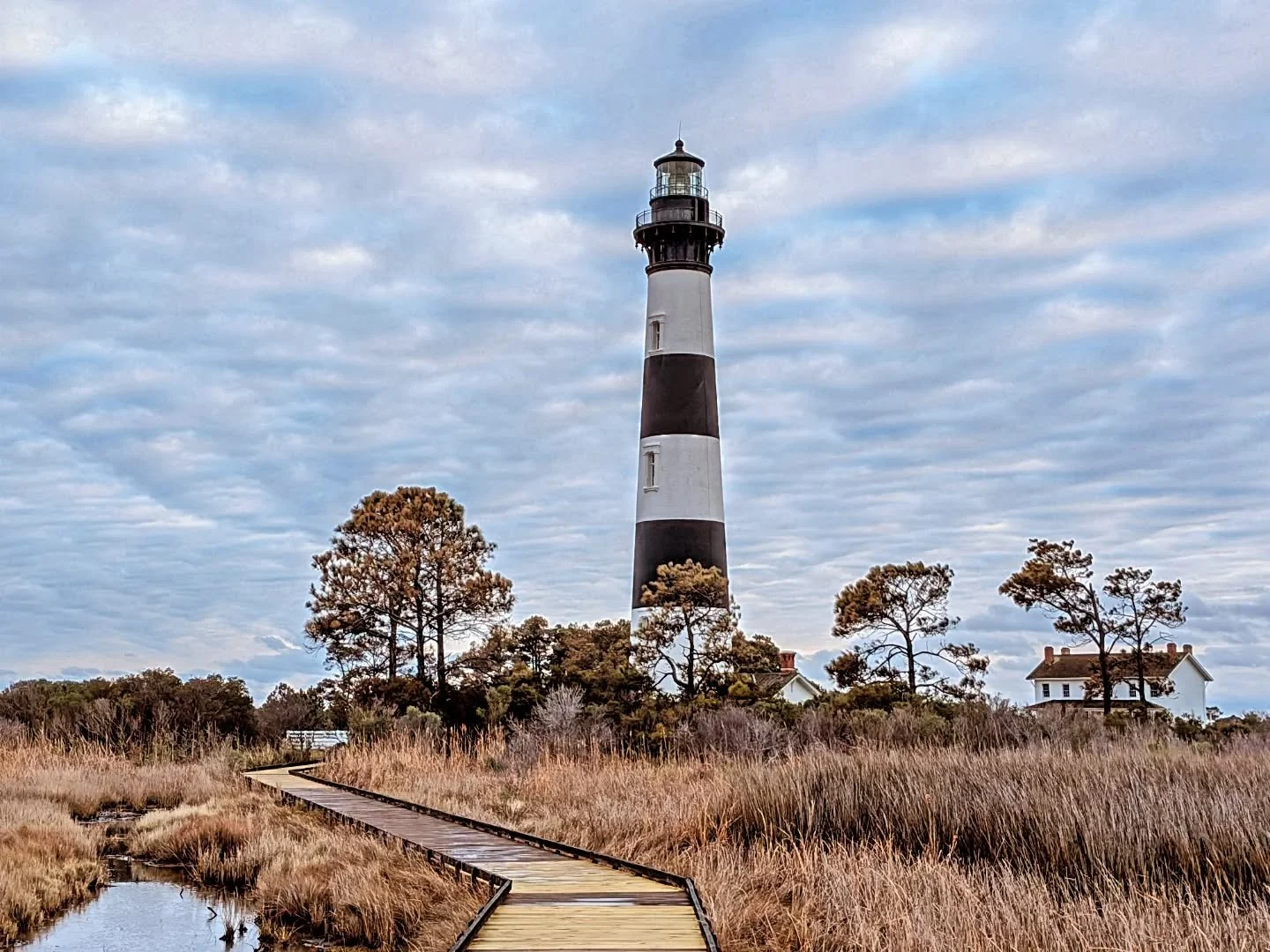The #outerbanks , breathtakingly beautiful but bone chillingly cold, in December #bodieislandlighthouse
#peaislandlifesavingstation #peaislandnationalwildliferefuge #capehatterasnationalseashore
