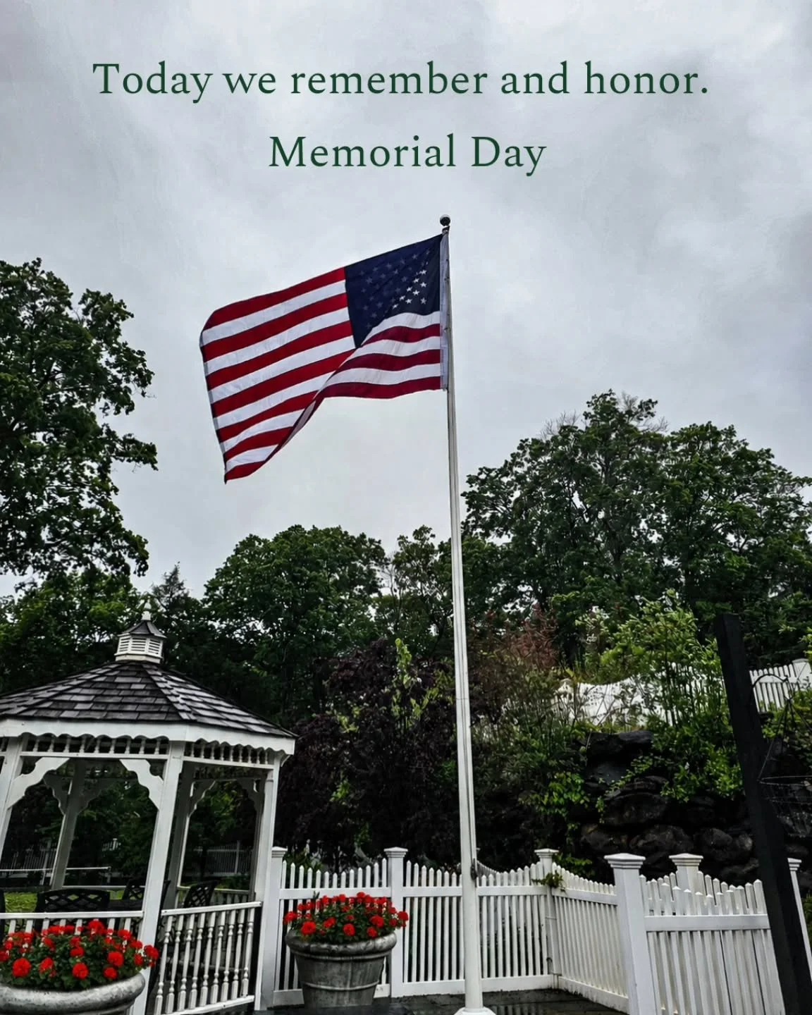 Today we remember and honor the brave men and women who made the ultimate sacrifice for our country.

Designs by Lee is closed today in observance of Memorial Day.

Wishing everyone a meaningful and peaceful holiday. 🇺🇸