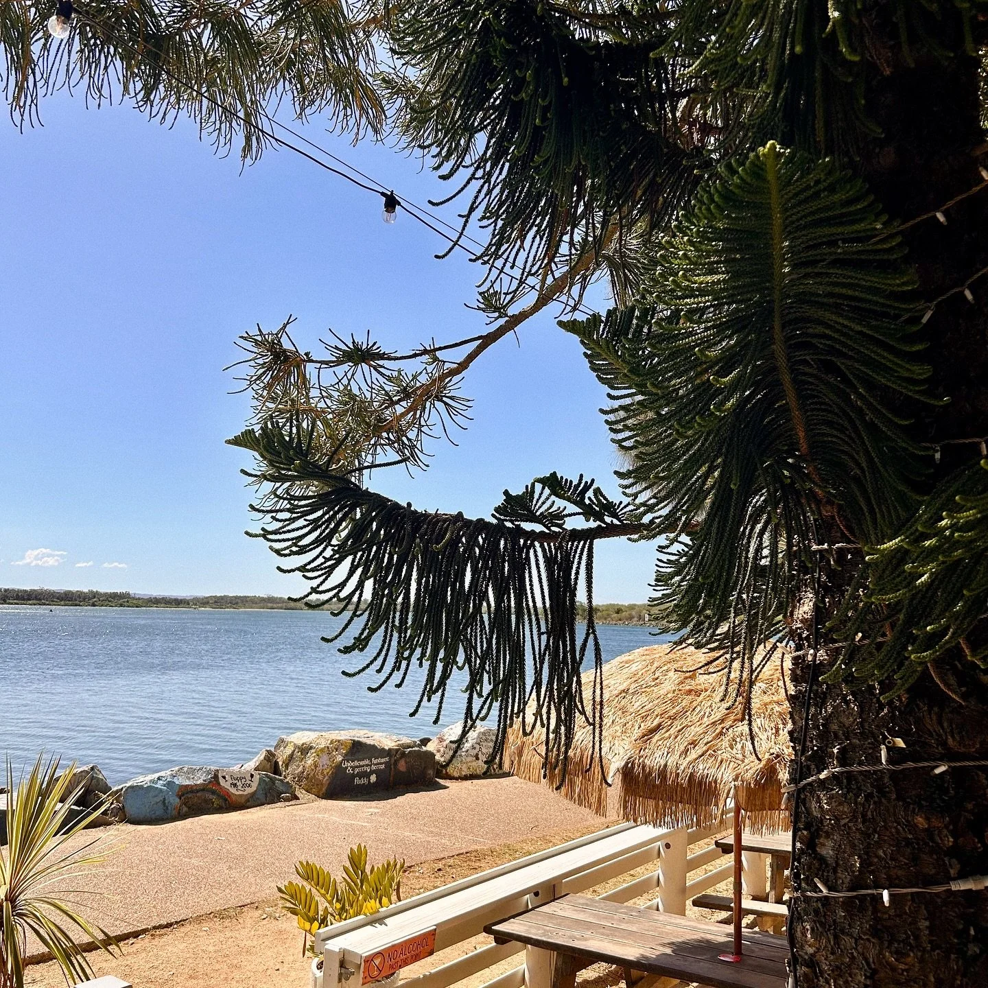 UR WKND @ LS 🏝️

a little sunshine, a little sea breeze, a lotta good times. 
keep tagging us &mdash; we love your snaps 🌞

#littleshackportmac #shackcamdiaries