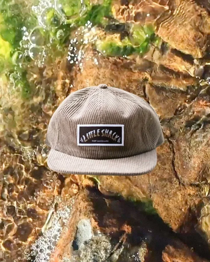 summer in small moments // the slow, golden, everyday ones.

Take us with you. Be anywhere.
limited drop summer caps now available 🩵

#littleshackportmac #beanywhere #summer #discover #cafeculture