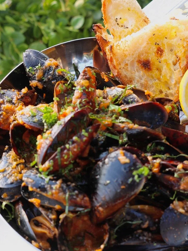 sal e mar // specials this week

+ half kilo sa mussels, tomato + white wine, crusty bread, for the sauce you&rsquo;ll fight for&hellip;
+ seafood paella, local fish, king prawns, chorizo, rice

chenin blanc or cabernet franc alongside (slightly bias