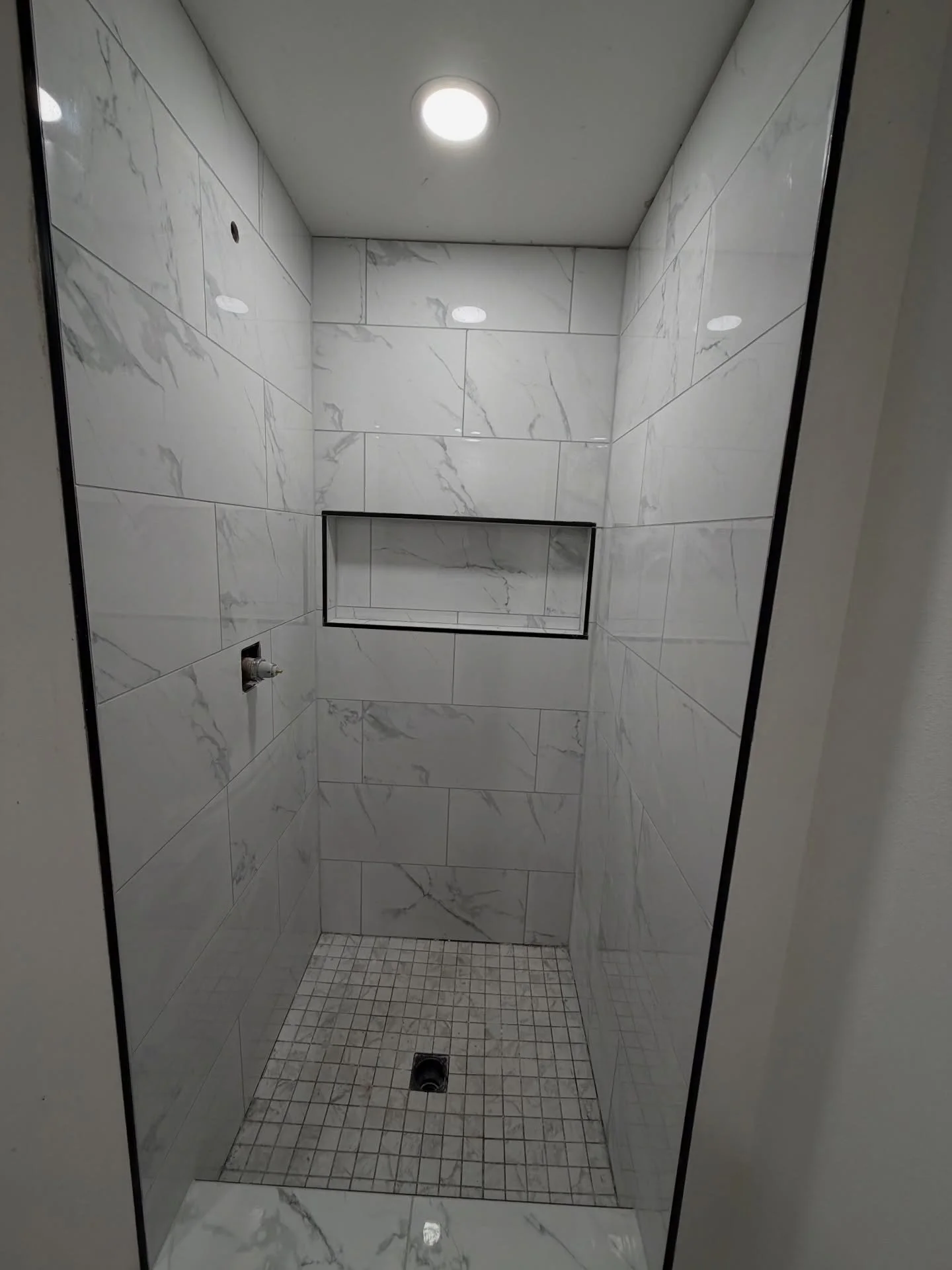 🧱Custom Showers. Custom Niches. 🧽

Only getting better after each project. More than excited for the next. 

Built On Trust. Focused On Quality.

💬DM For Your Free Quote Today! 

#tile #shower #oregoncontractor #integritycontracting #salem