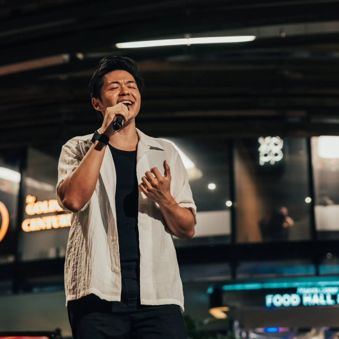 Lanterns glowing. Music rising. Moon Festival 

#ClioHaus #EventPhotography #SydneyNights 
#photography #sydney #dsq #moonfestival
