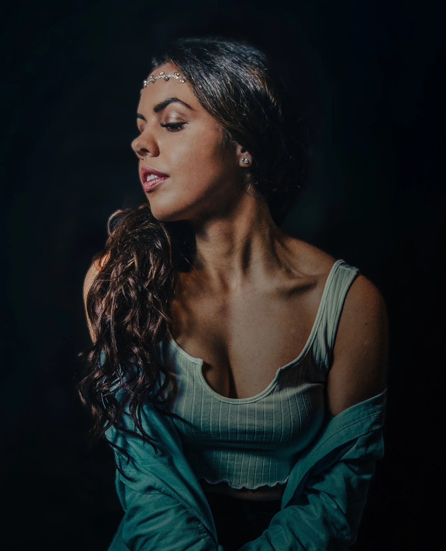 Get ready to step into the spotlight with @shararose_!
⁠
⁠
#pop #music #portrait #photography #australianartist