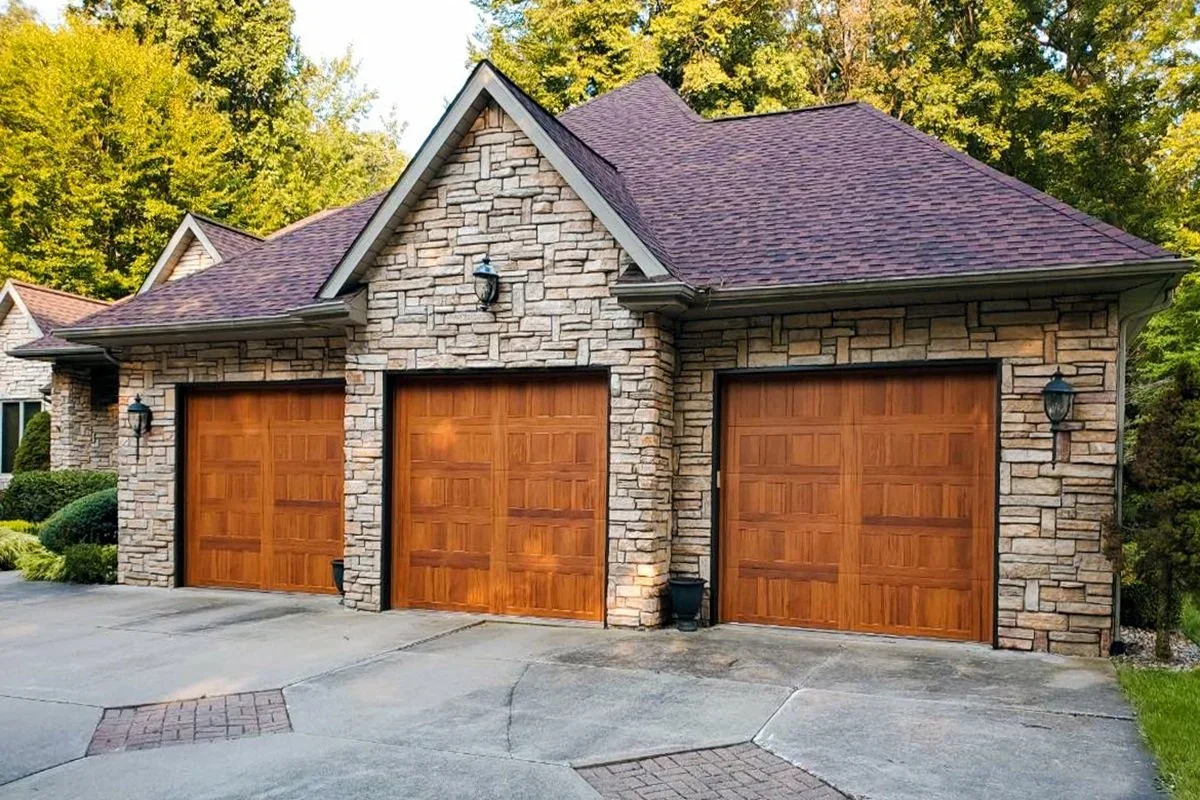 Carriage House Garage Doors: Limited-Time Savings for Marietta Homeowners