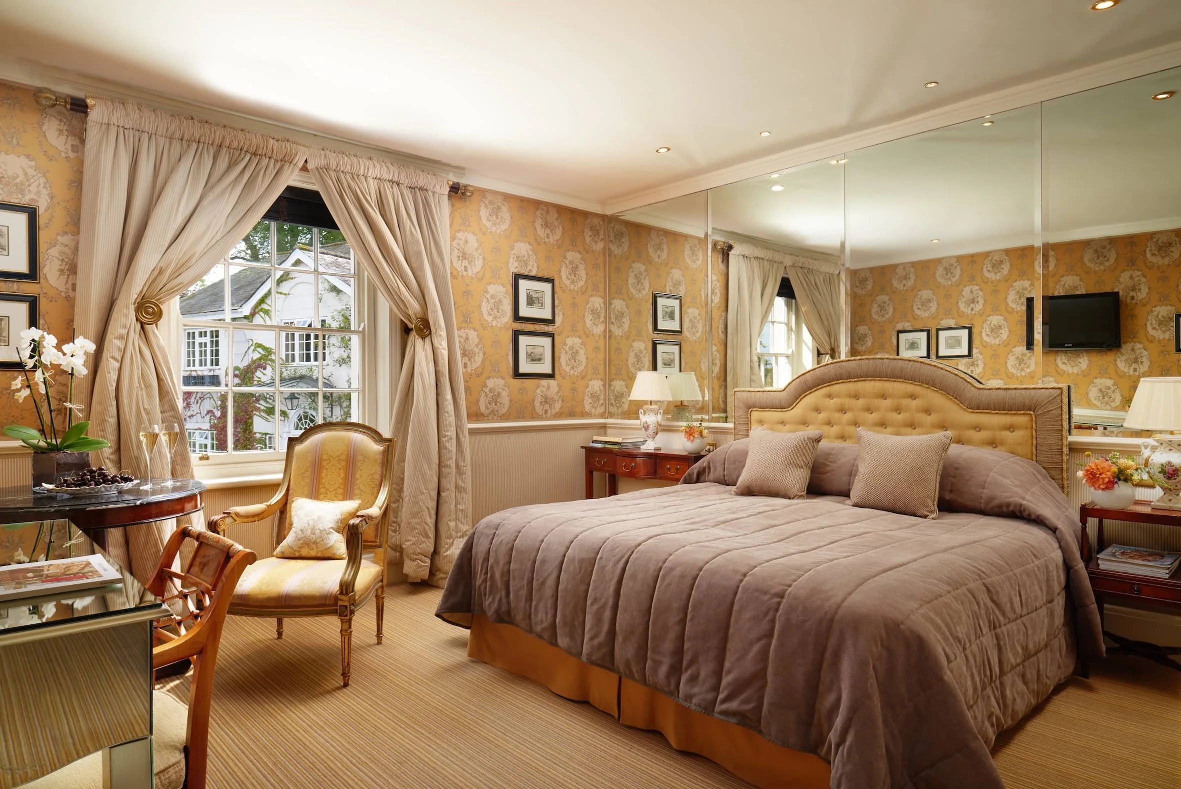 SL Superior Room Bedroom (1).jpg