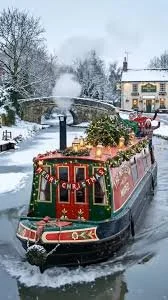 The Twelve Locks of Christmas: A Boater’s Countdown Through the Grand Union Canal