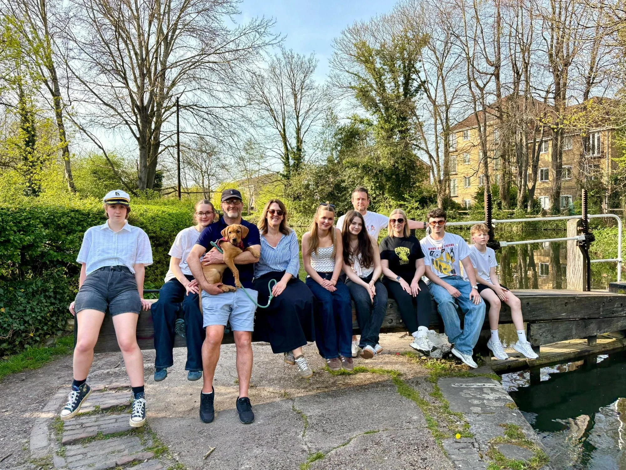 Why Canal Boats Are Ideal for Multi-Generational Days Out