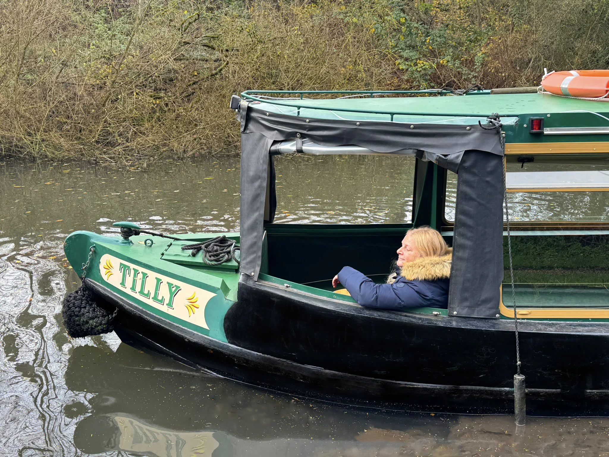 Open the covers at the front of the boat and experience the outside whilst still comfortable and warm