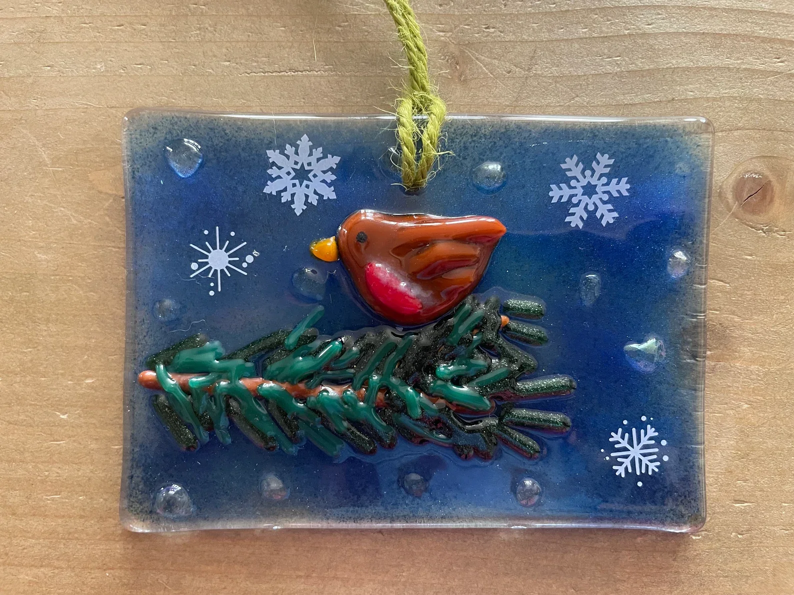 Sketchy Scenes 'Winter Robin' sun catcher with opal and transparent glass.