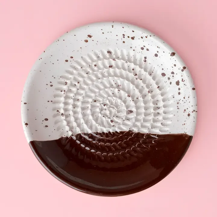 Small Ceramic Garlic Grater Plate - Gift Ready - Brownie.webp
