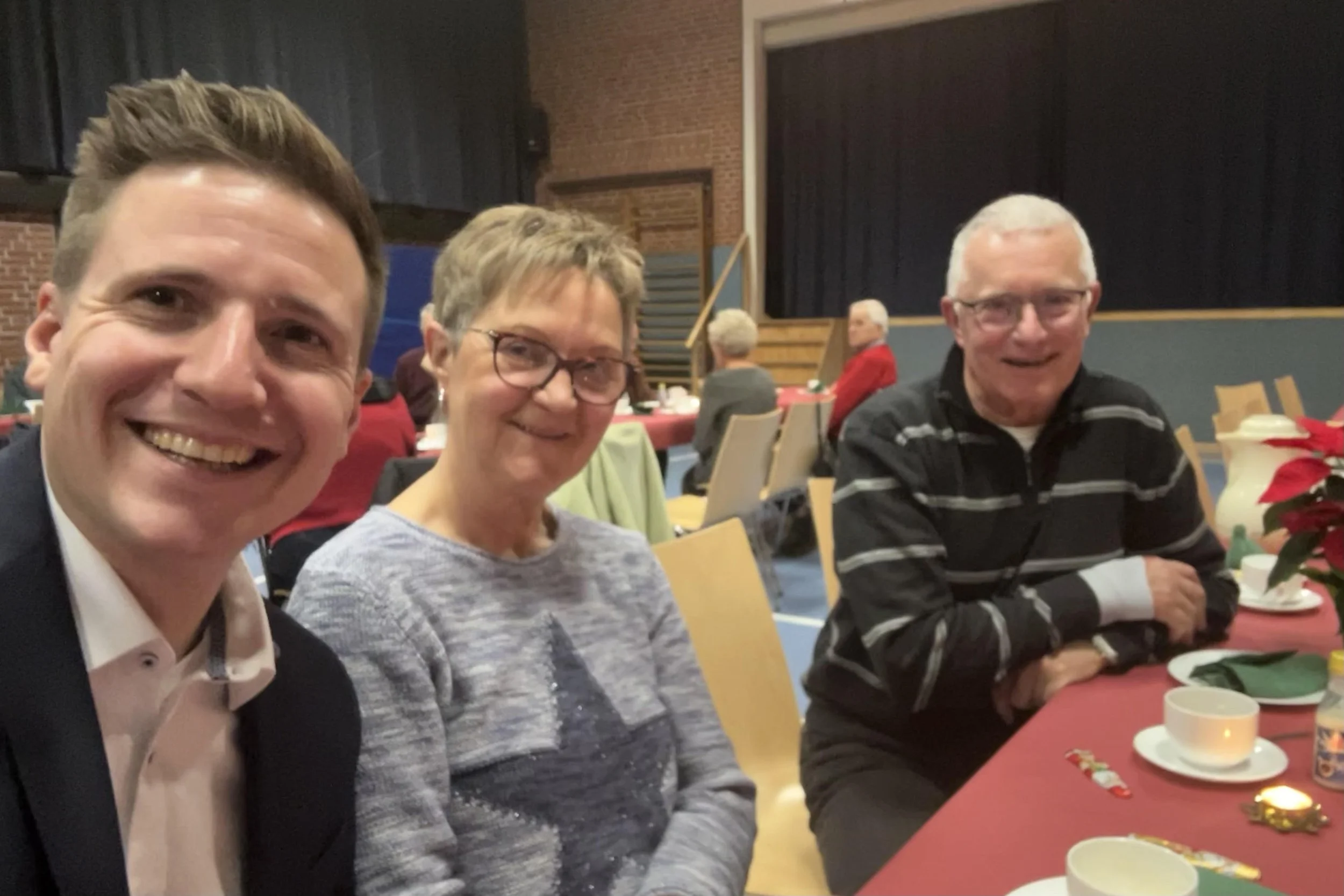 Ein Nachmittag voller Begegnungen: Die Senioren-Weihnachtsfeier in Bönningstedt