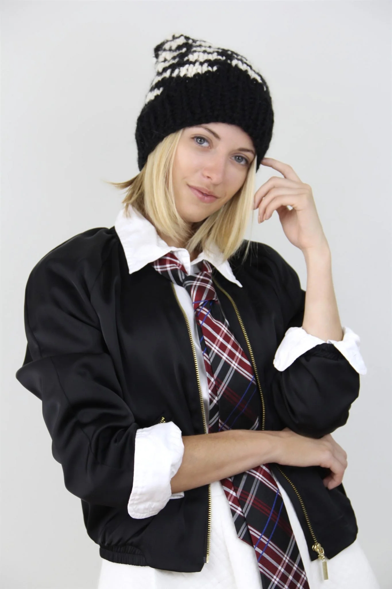 houndstooth2_grey-1365x2048.jpg