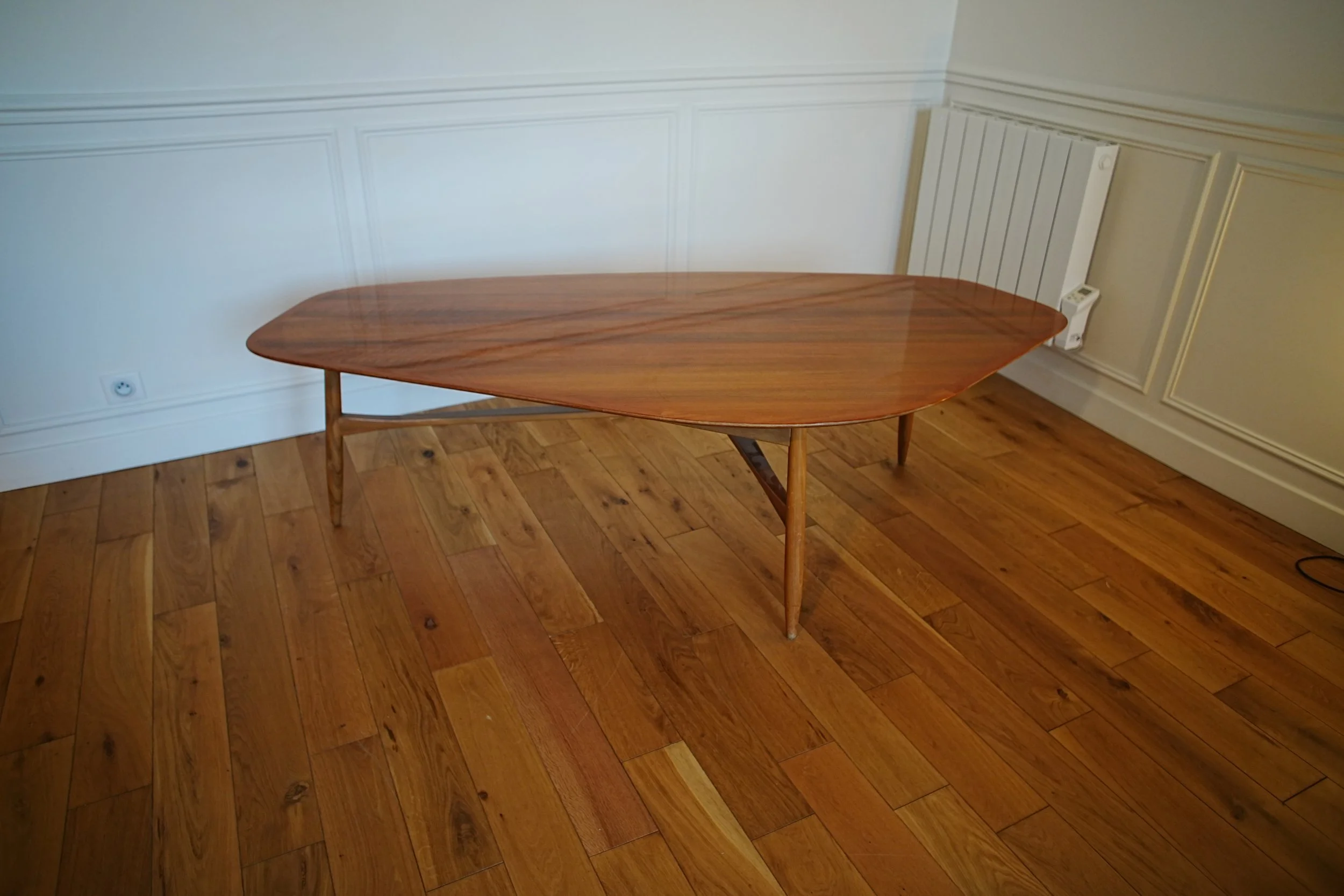 Table Basse Boomerang en teck par Svante Skogh