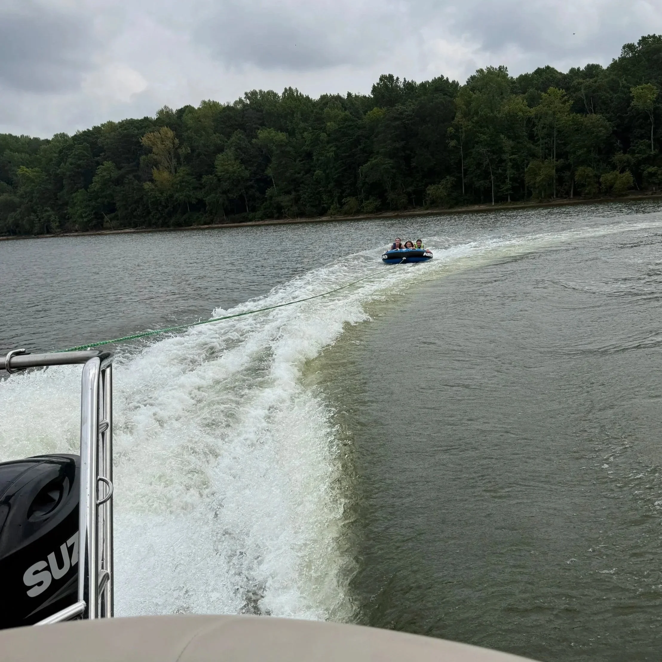 Rent a boat on Lake Wylie