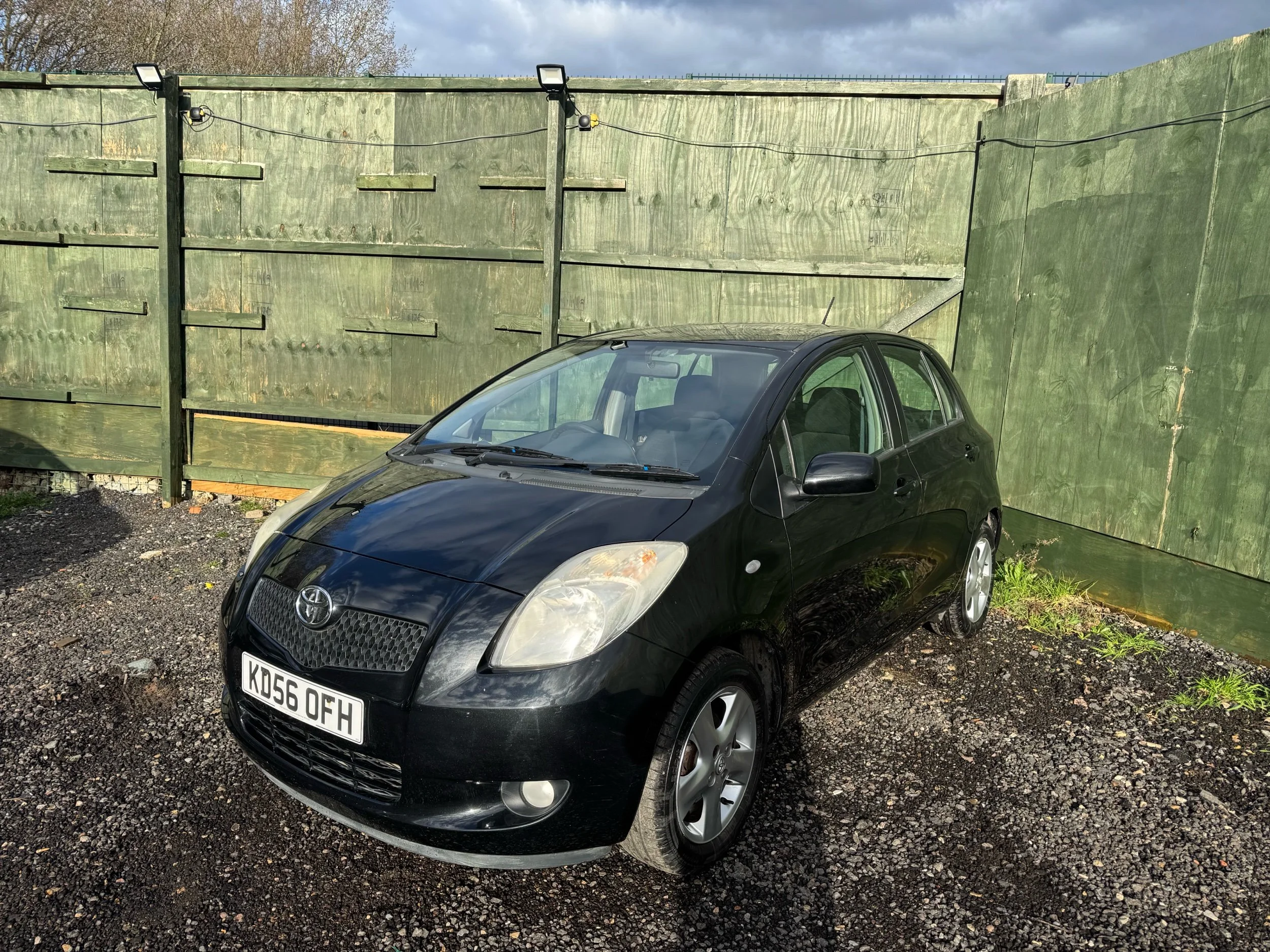 None YARIS T SPIRIT 4,050.00... photo