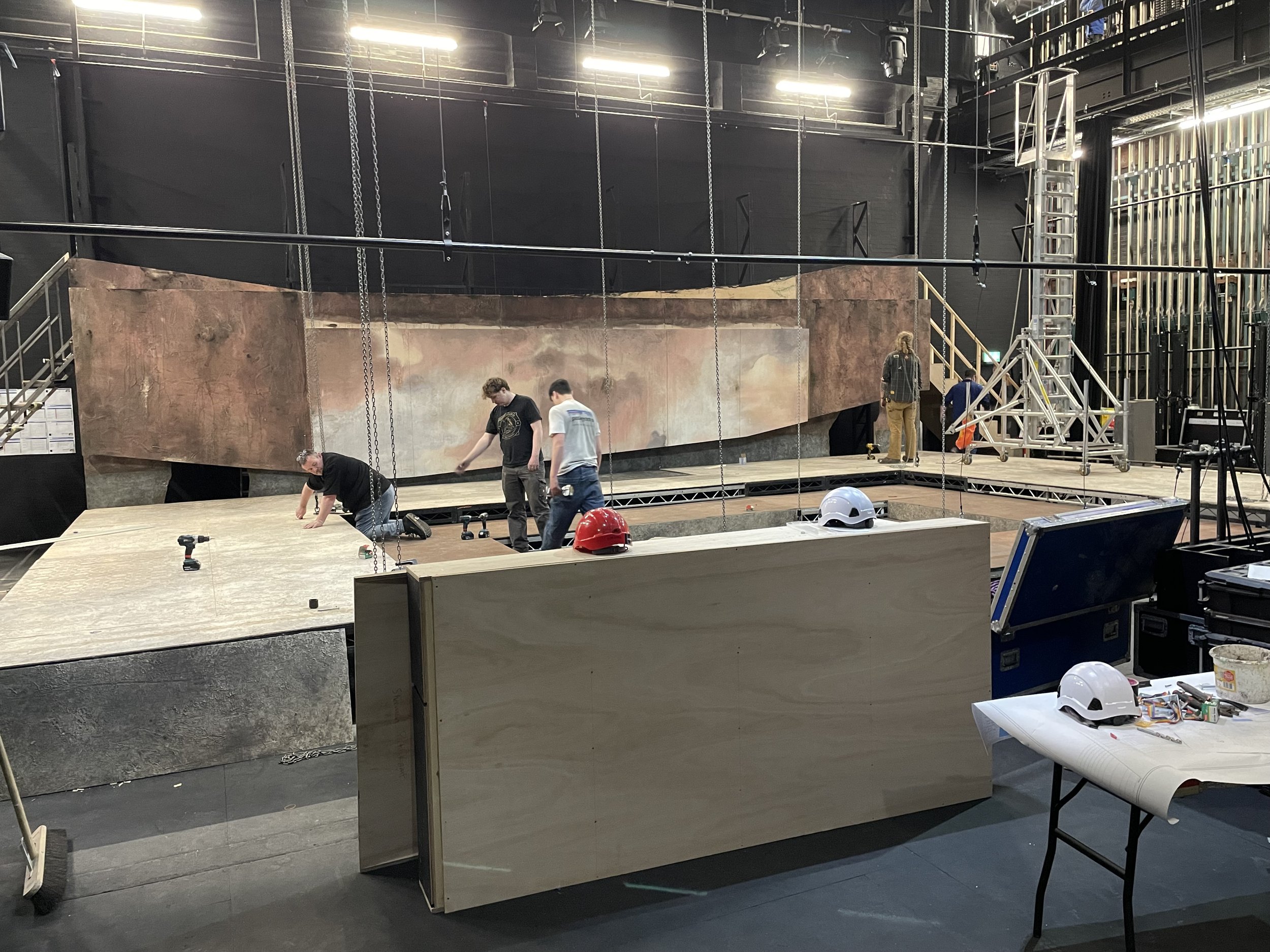 Flying back-wall for Don Giovanni.