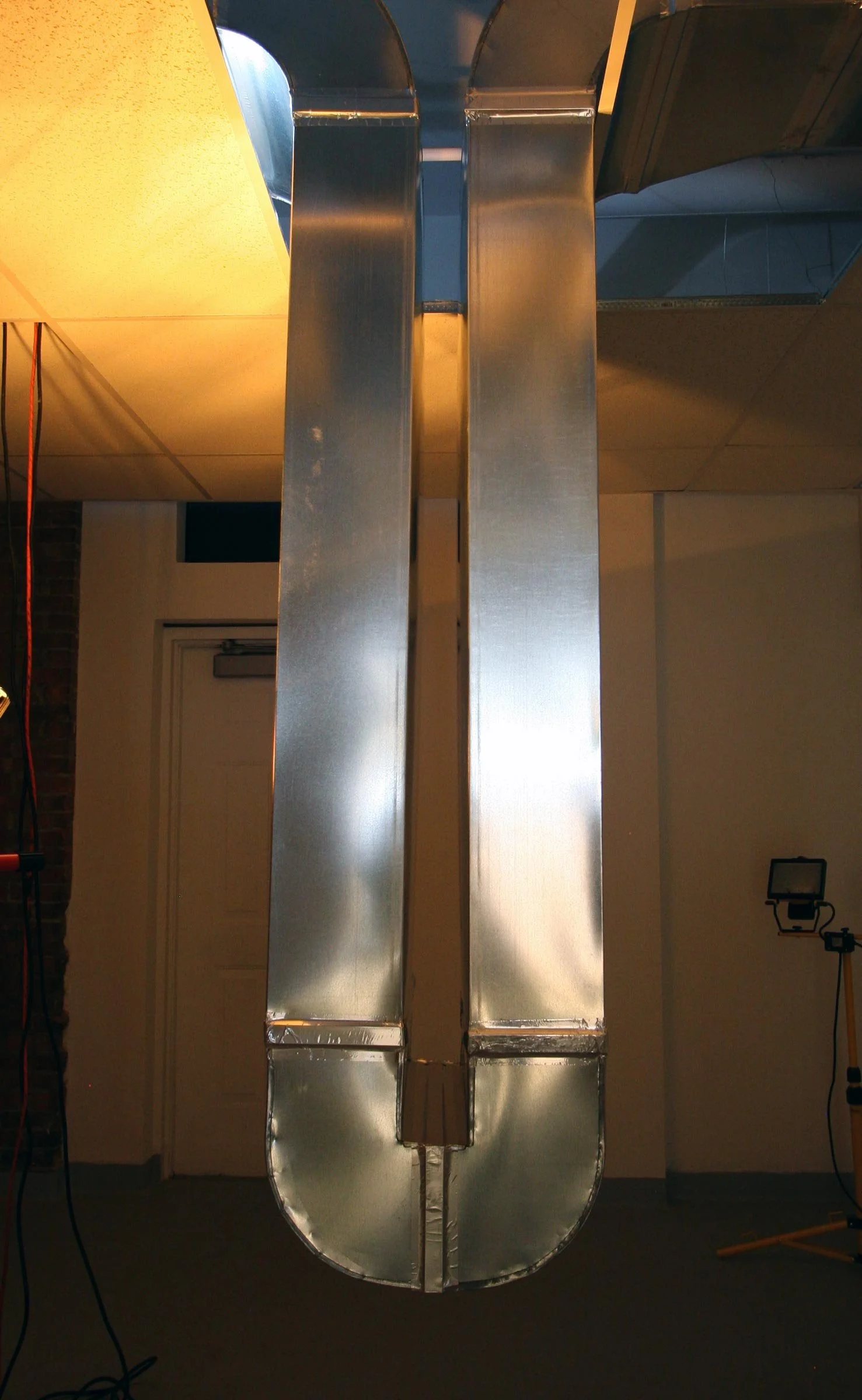 The ducts visibly expand and contract with air pressure, appearing alive and breathing.