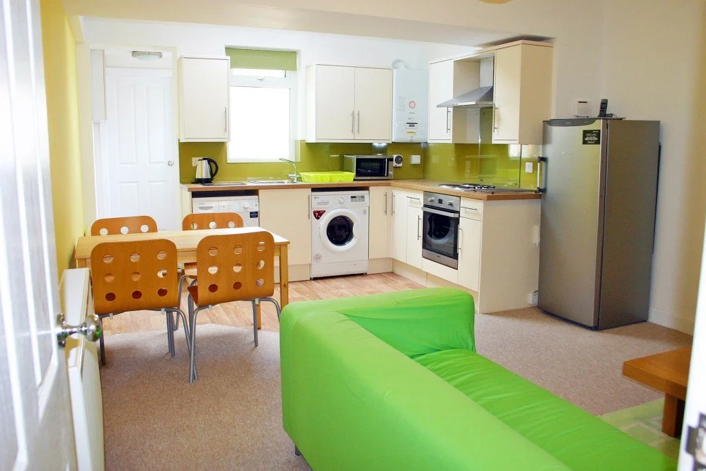25 Kirkes Road 🛏️5