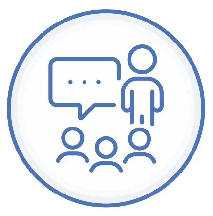 Icon of a person speaking to three people with a speech bubble.