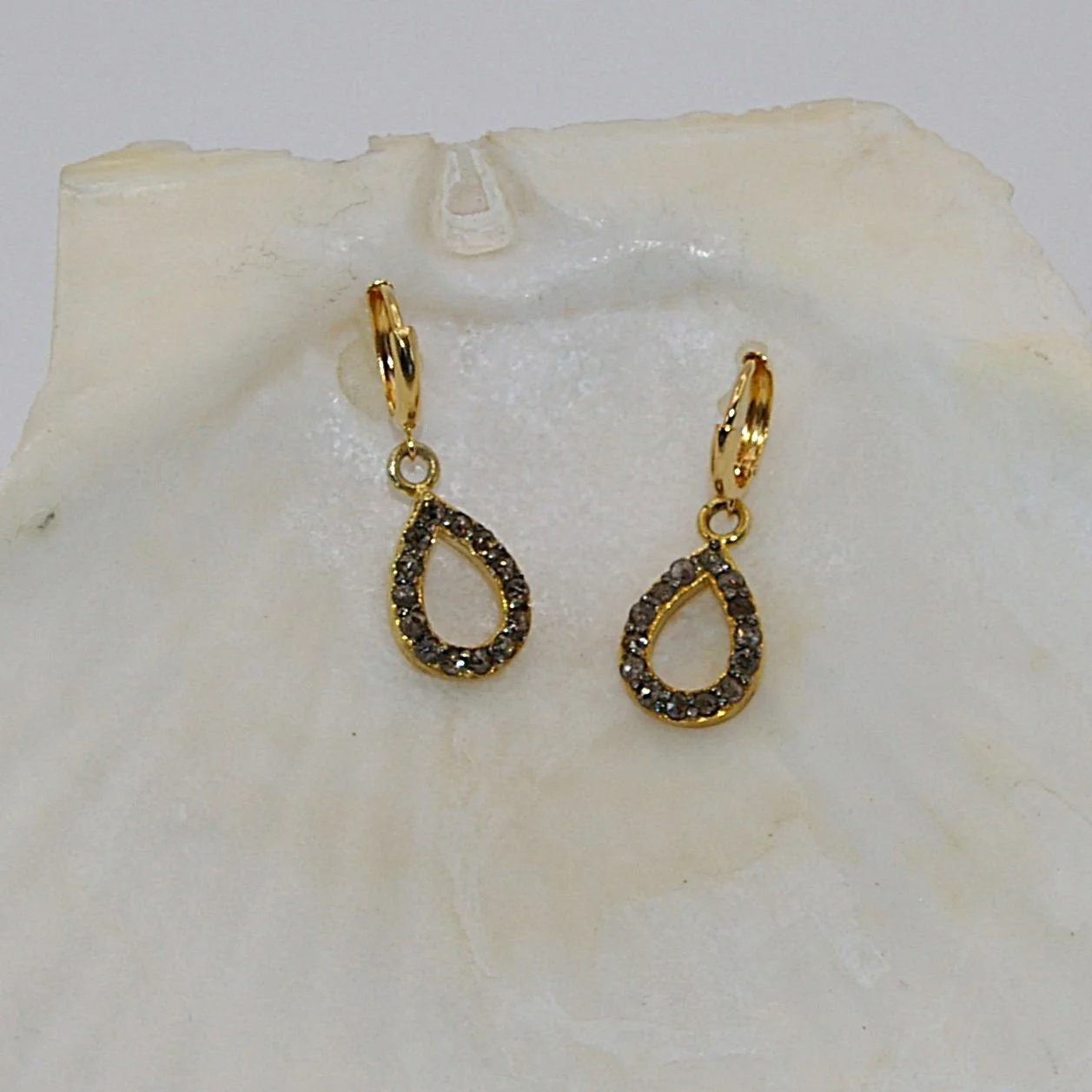 chocolate teardrop diamond earrings.JPG
