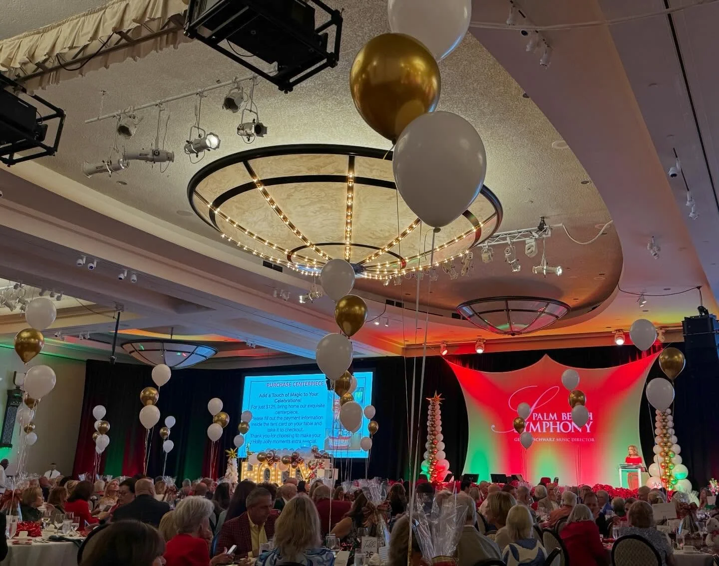 Had so much fun at the @pbsymphony Holly Holly event! We gave 76 instruments to PB County students and raised tens of thousands of $ for music education in the area.

Glad to partner with an organization that impacts students and gives them opportuni