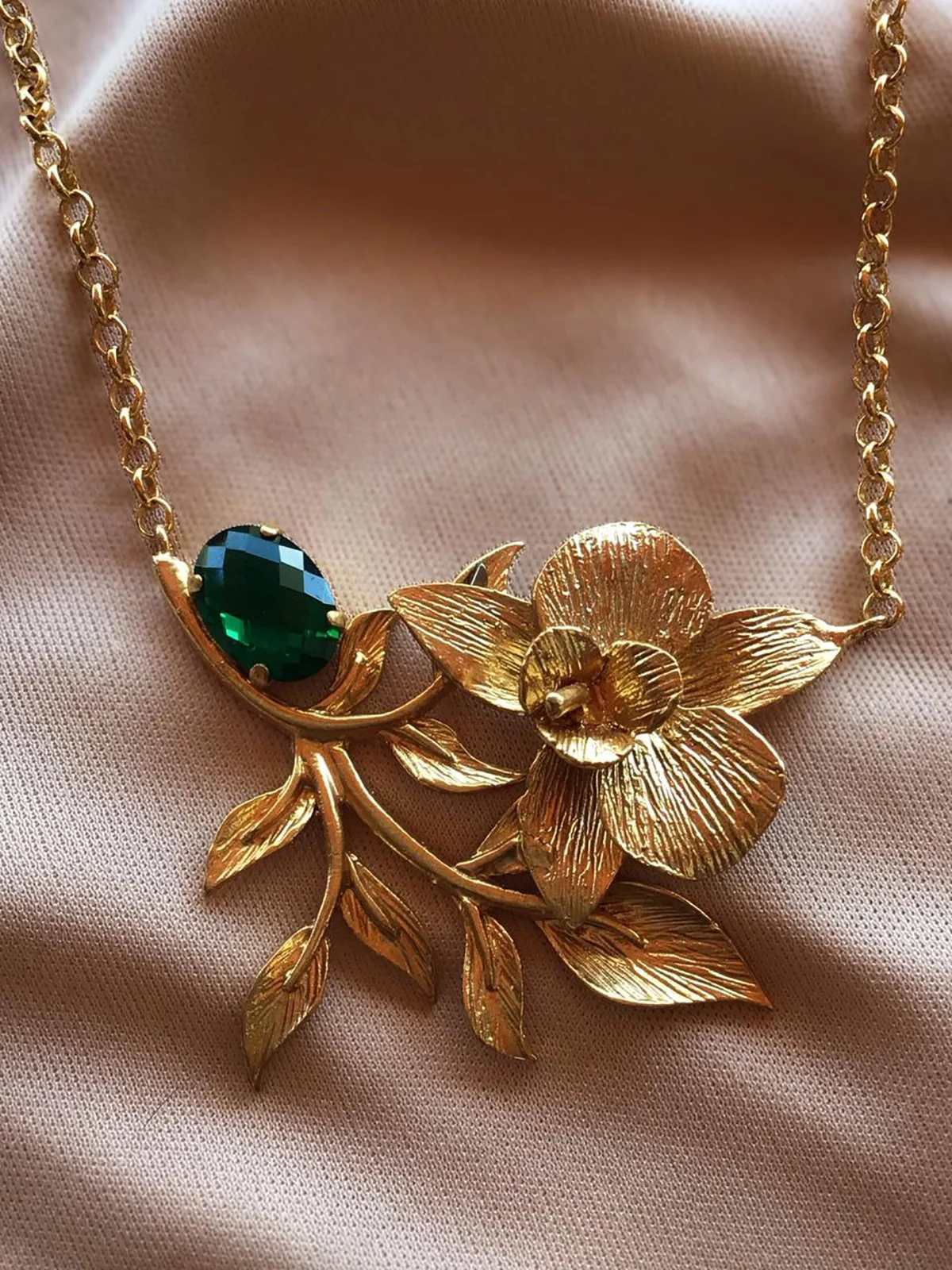 Orchid Green Crystal Necklace