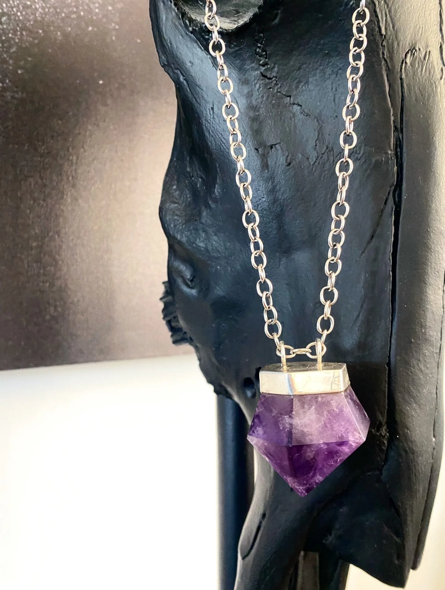 One of a kind large pendulum amethyst, this is the dream of any intuitive persone, an amulet to carry for life, to enhance one psychic gifts and listen clearly to our inner voice of wisdom, &agrave; connector to the realm of guides and higher power, 