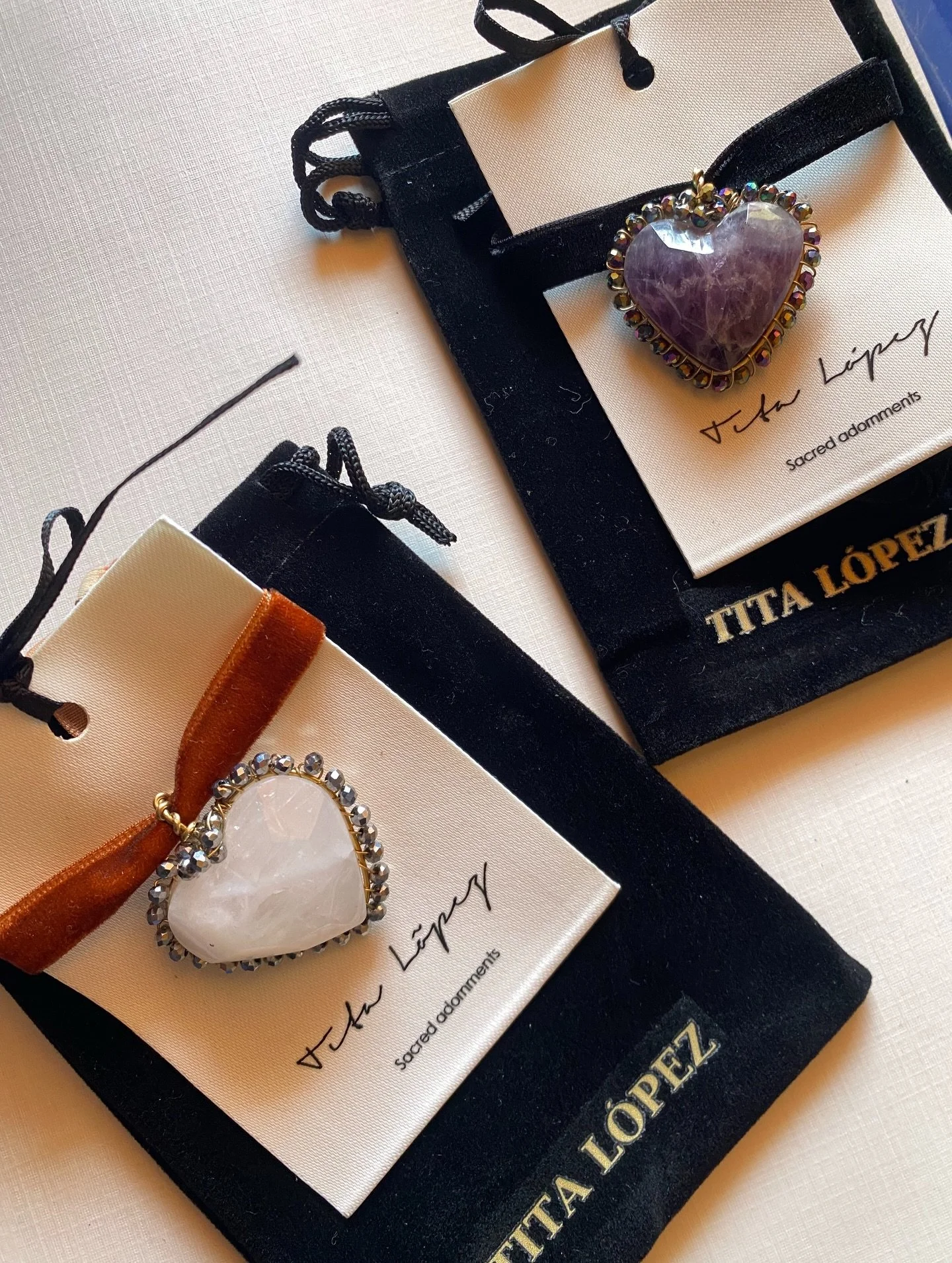 ✨Quartz hearts but make them tiny✨ #quartzjewelry #sacredheart #sacredheartnecklace #romancejewelry #victorianstyle