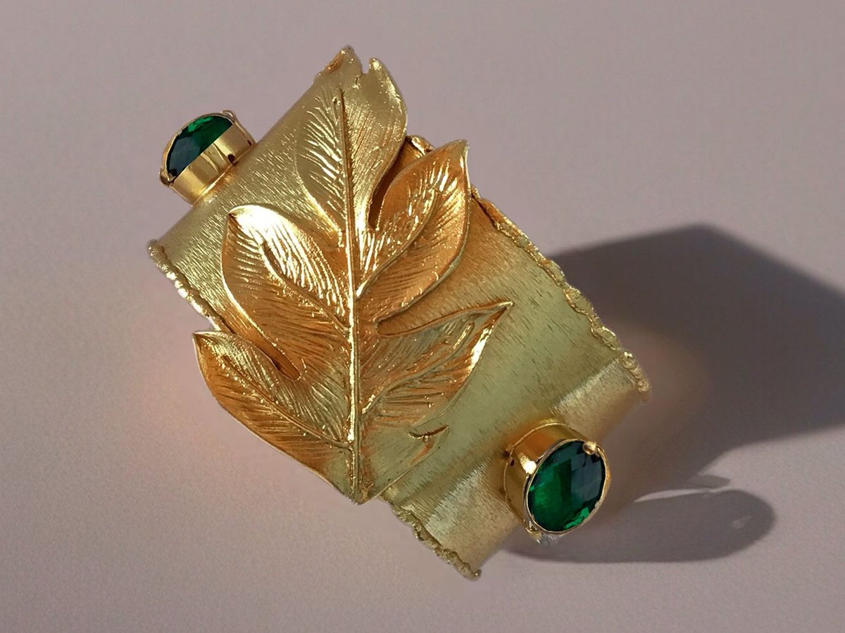 Gaia Green crystal leaf bracelet