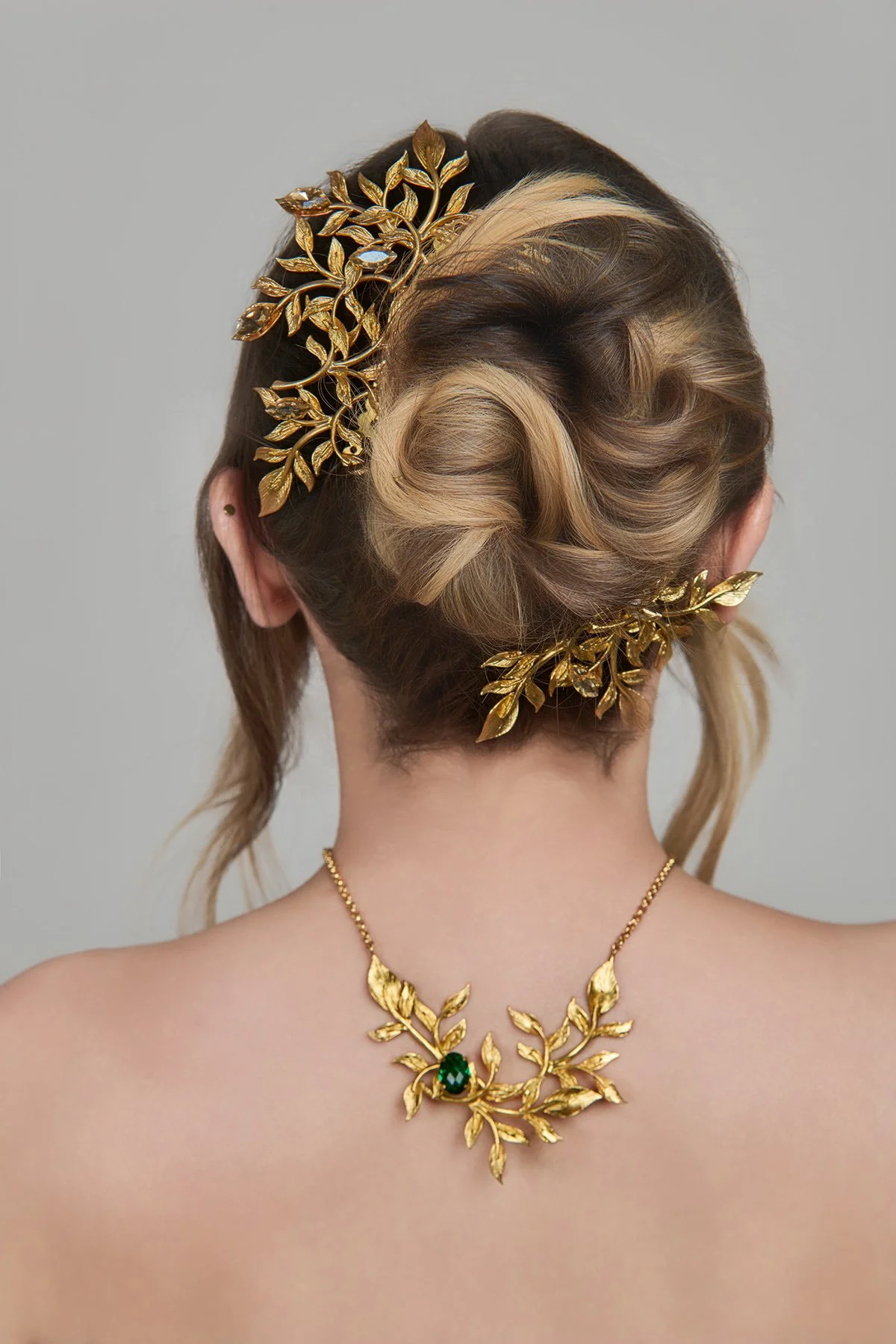 azar-goldnecklace-24kgold-haircombs-bridaljewelry-titalopez.jpg