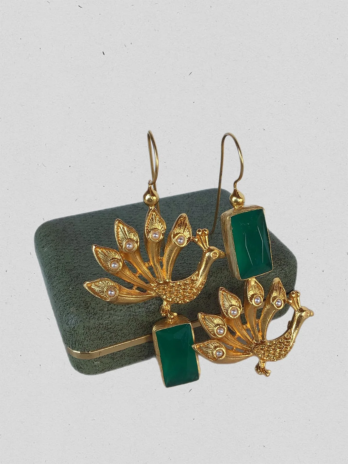 Peacock earrings Green Crystal