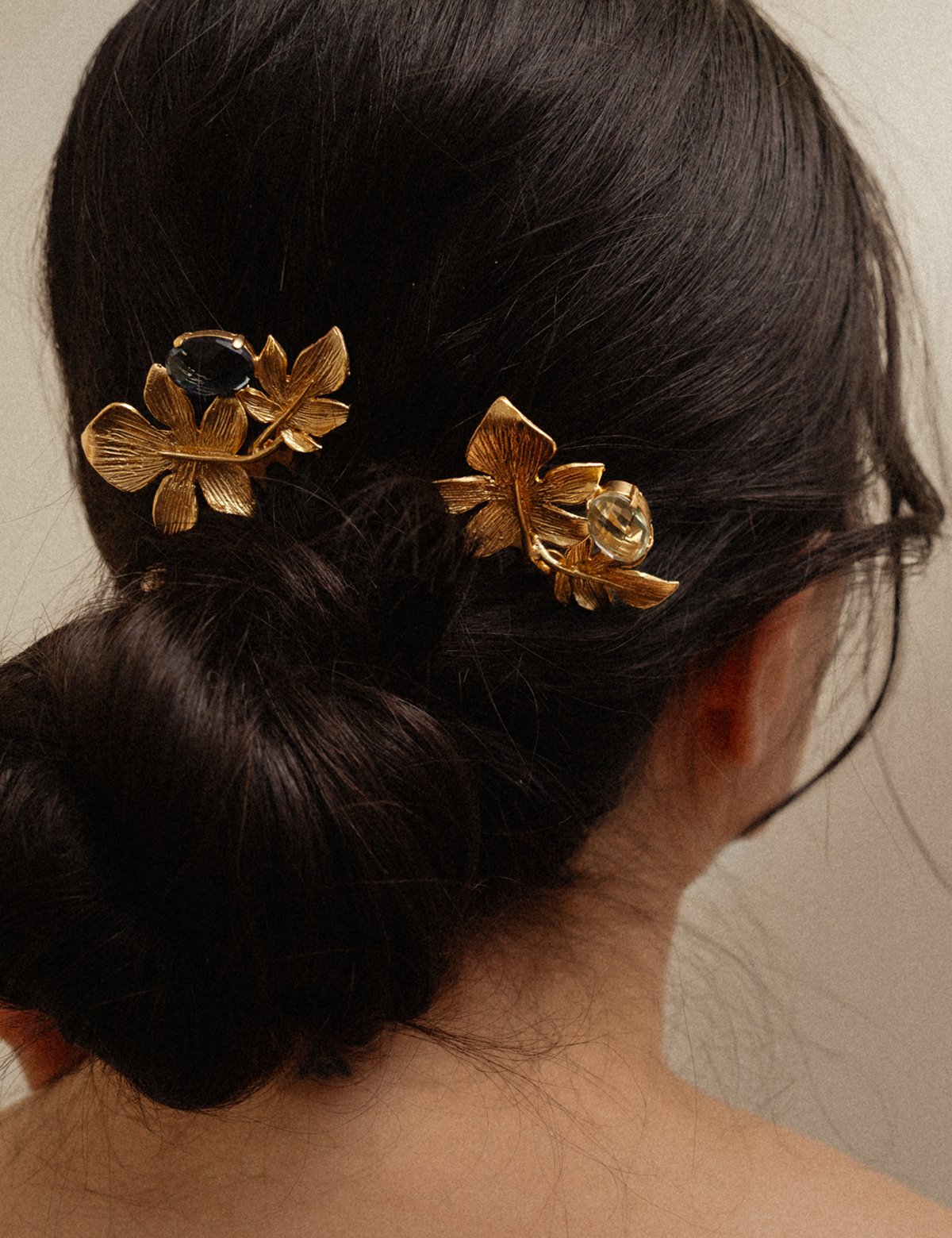 Azar-haircomb-greencrystalgold-goldhaircomb-titalopez.jpg