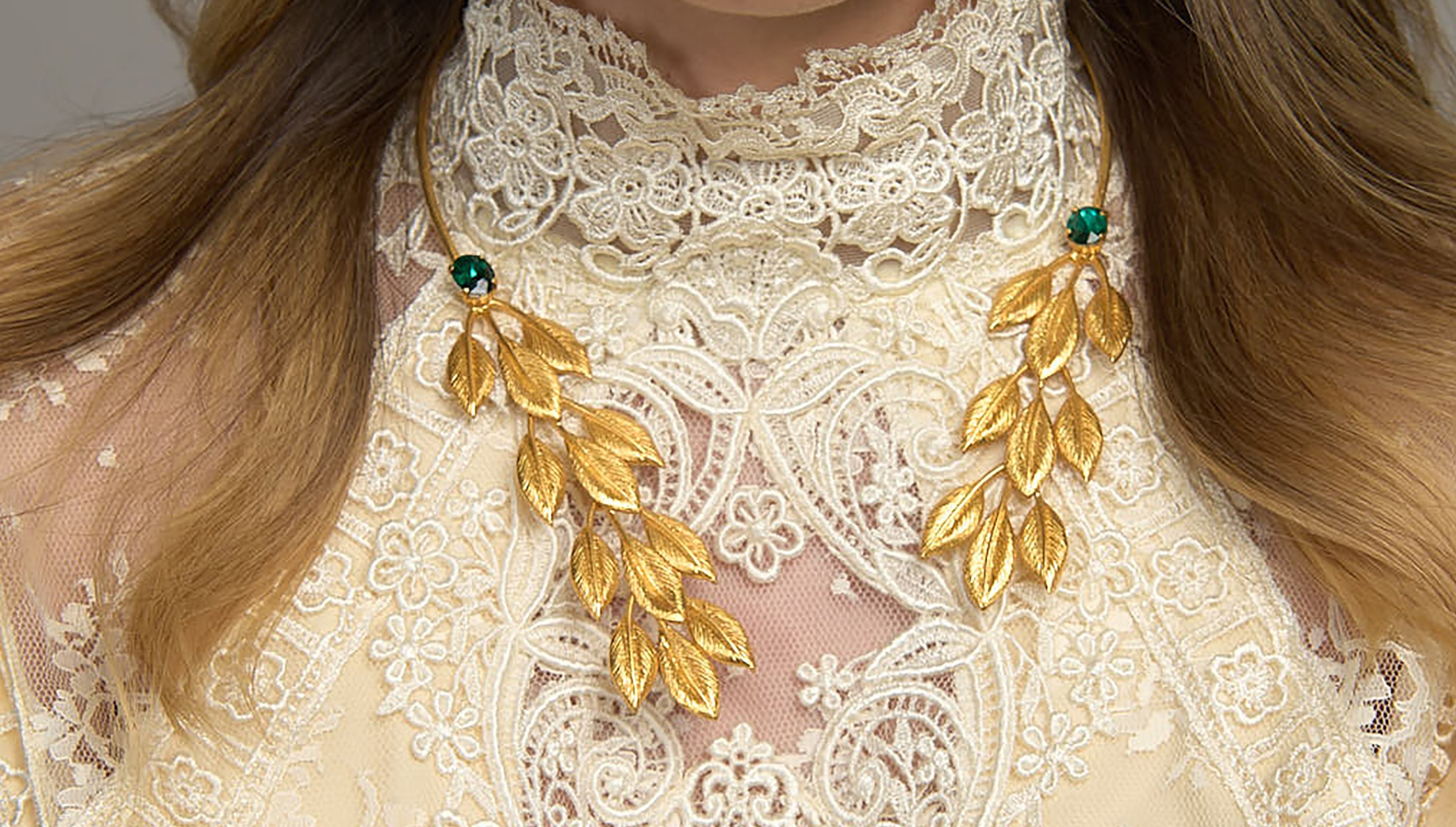 azar-goldleafnecklace-titalopez.jpg