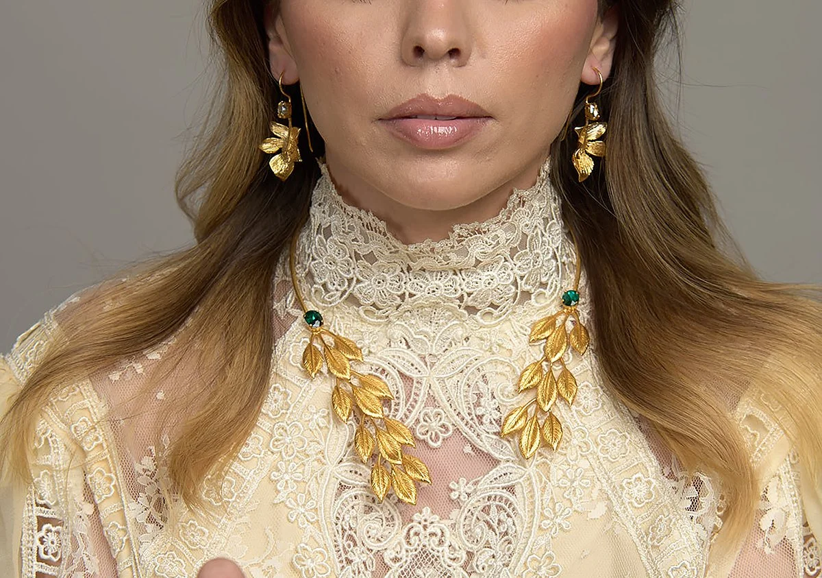 azar-leafnecklace gold-goldleaf-24kgold-titalopez.jpg
