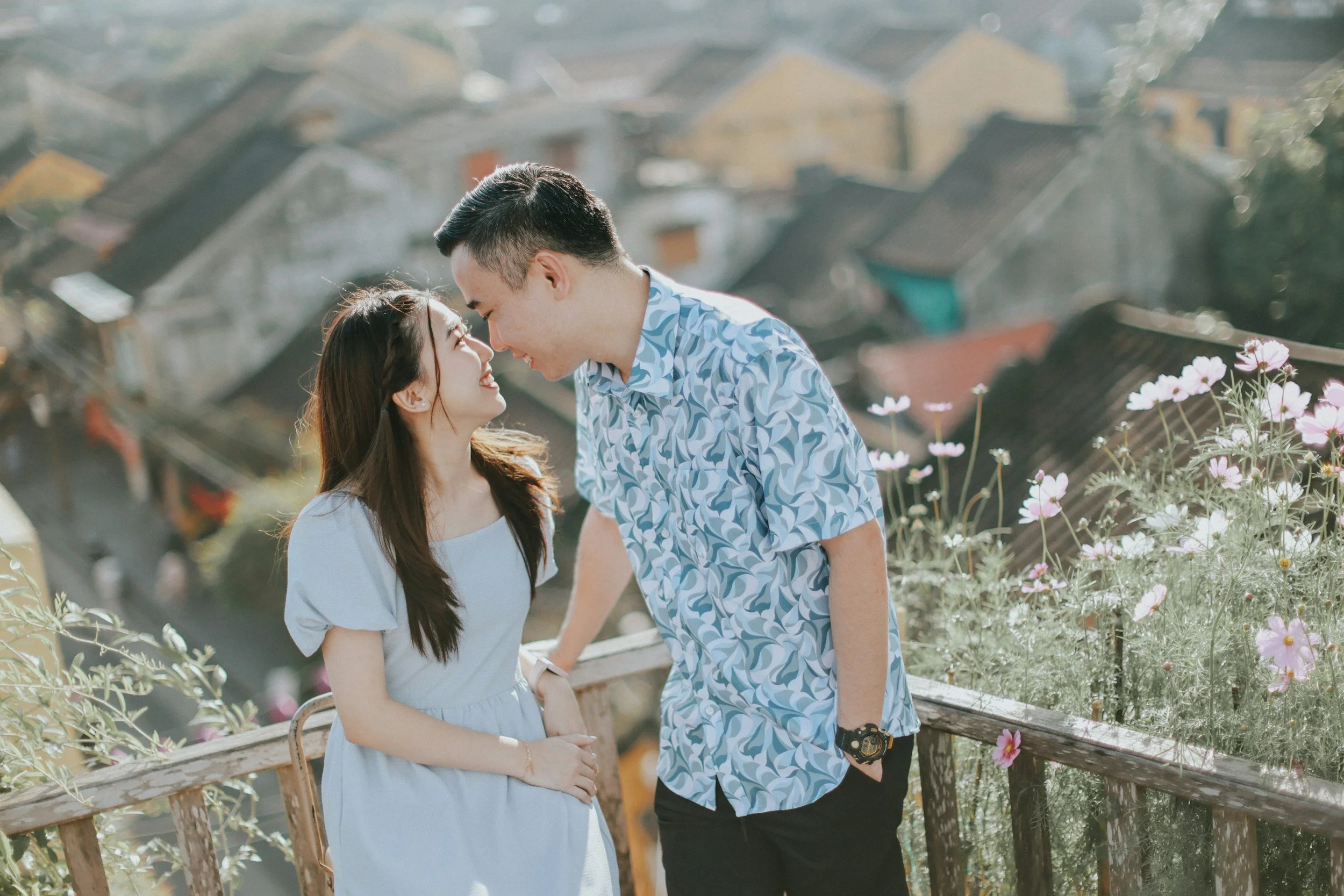 couple looking at eachother