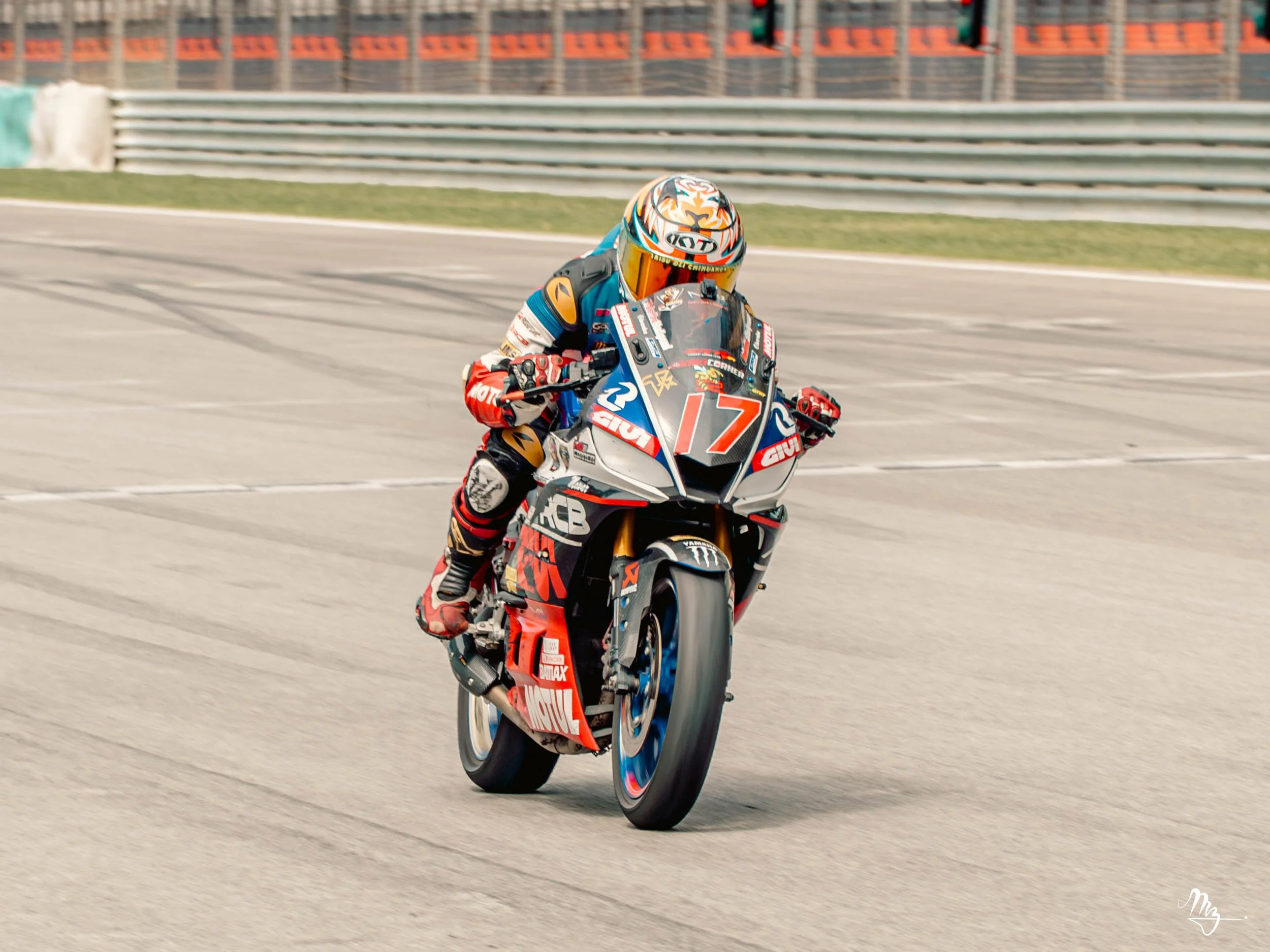 MZ102619-Enhanced-NR.jpg