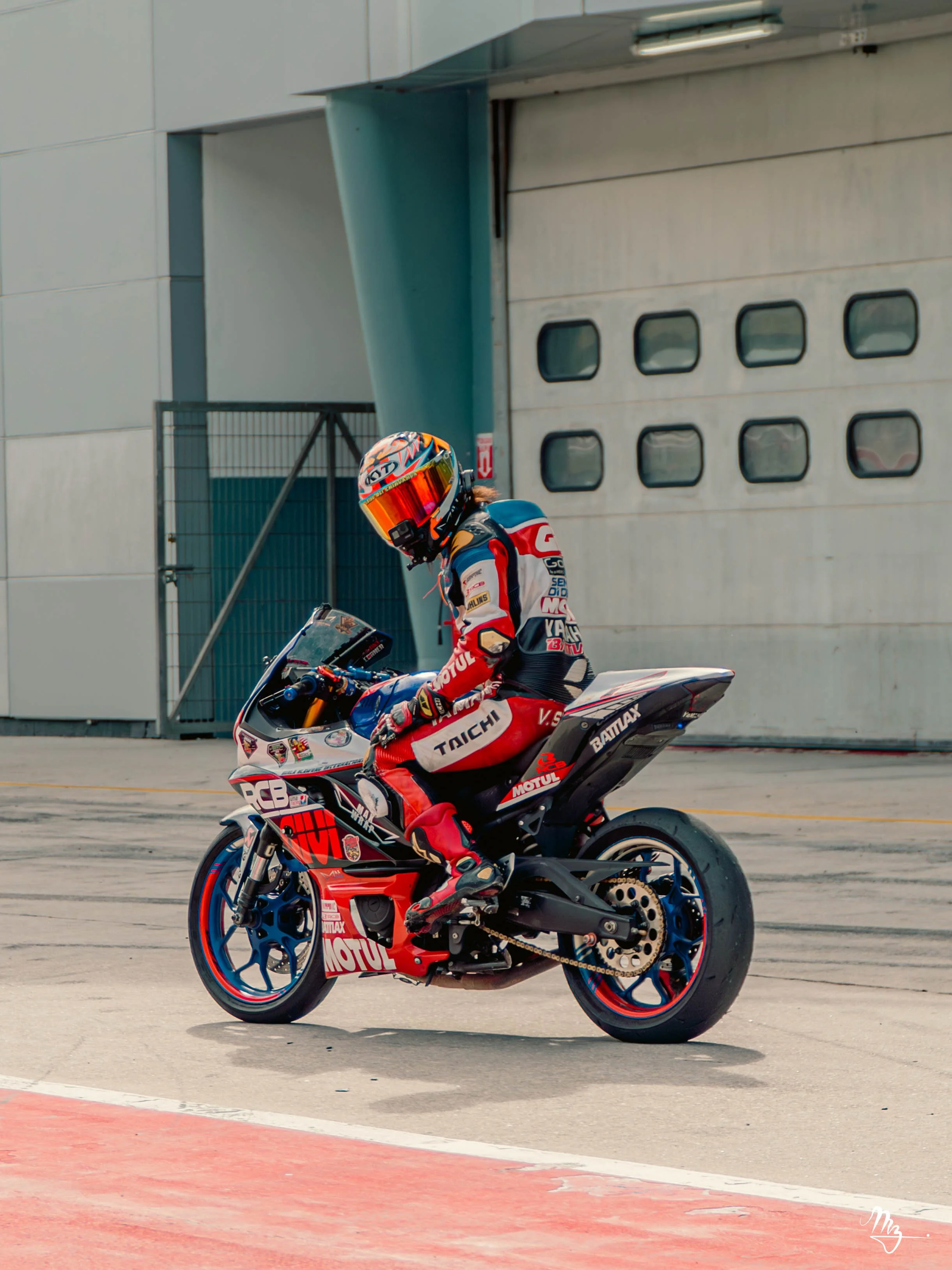 MZ104223-Enhanced-NR.jpg