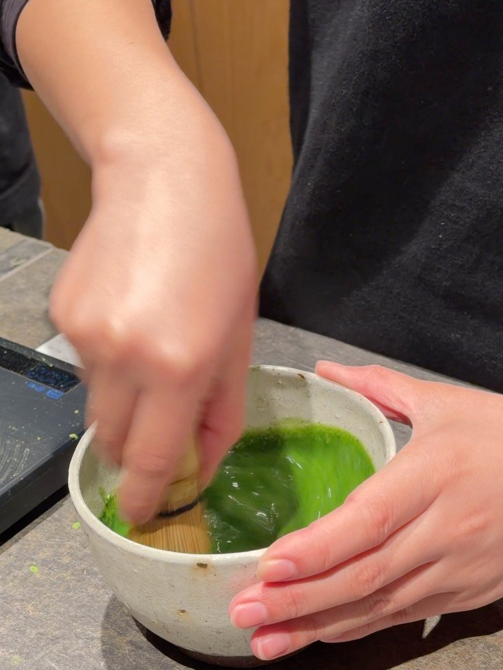 La t&eacute;cnica detr&aacute;s del matcha perfecto