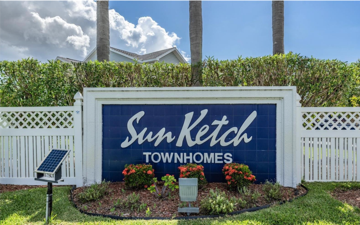 SUN KETCH TOWNHOMES AT CYPRESS LAKES