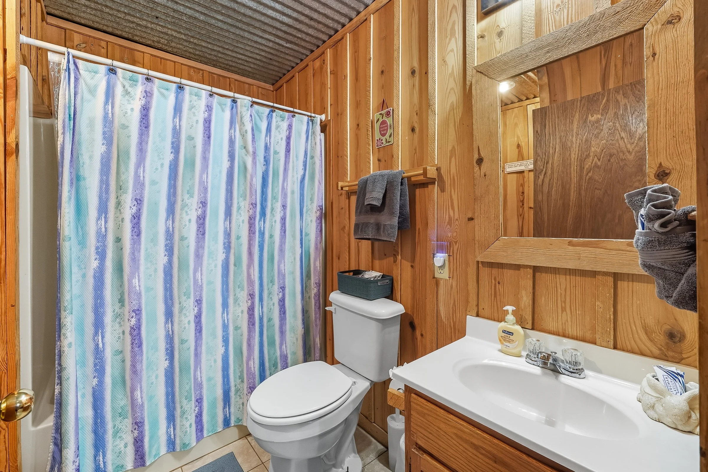 Rabbit Lodge — Heath Valley Cabins