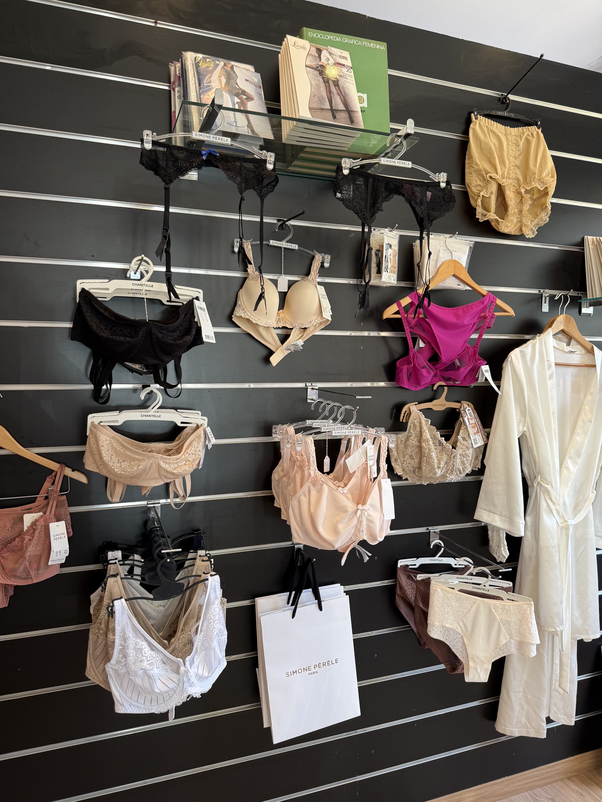 Vermell de Mallorca Lingerie Boutique Palma 7.jpg