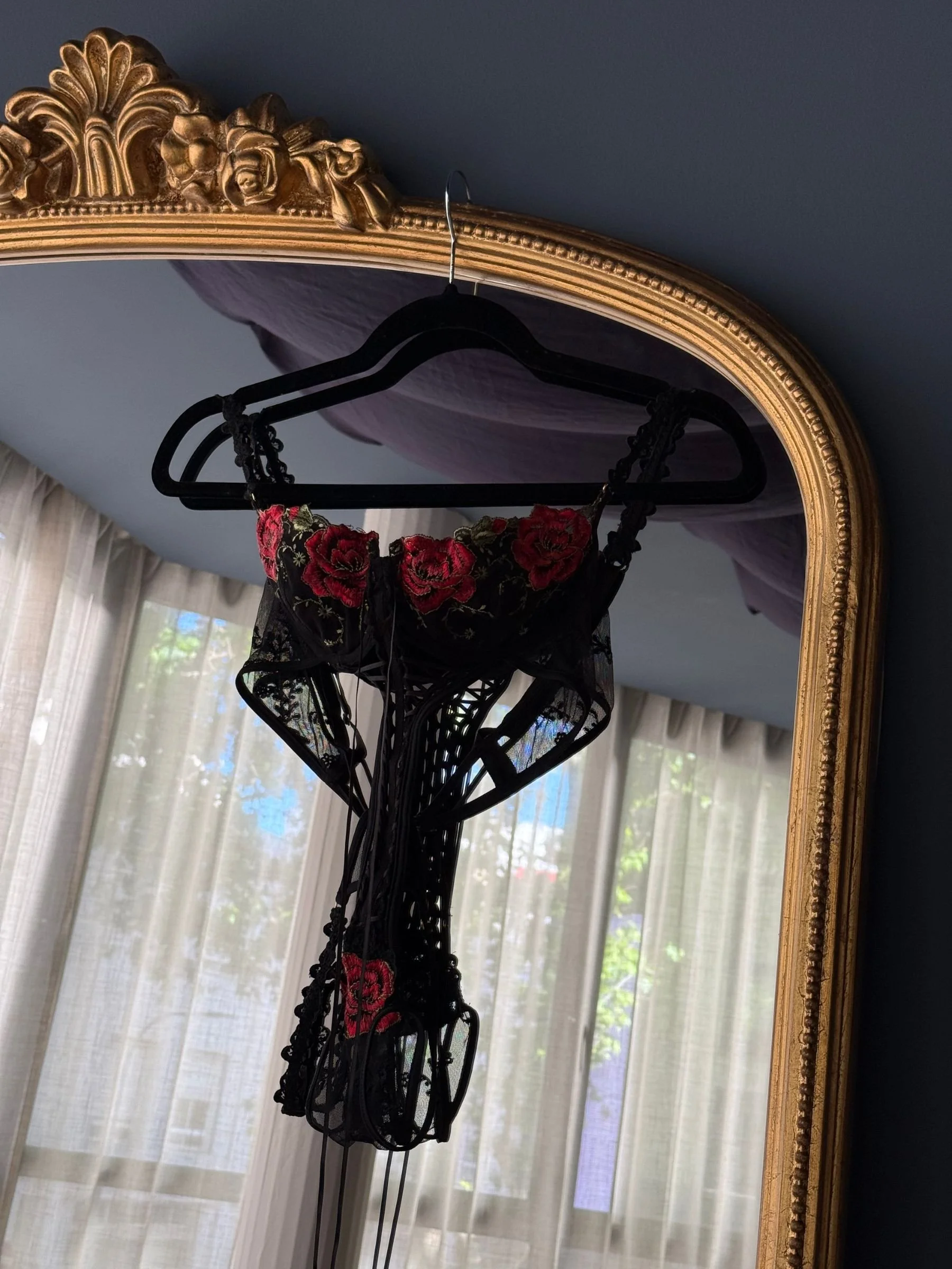 boudoir photoshoot as anniversary gift for your wife in Mallorca By Adele Boudoir 6.jpg