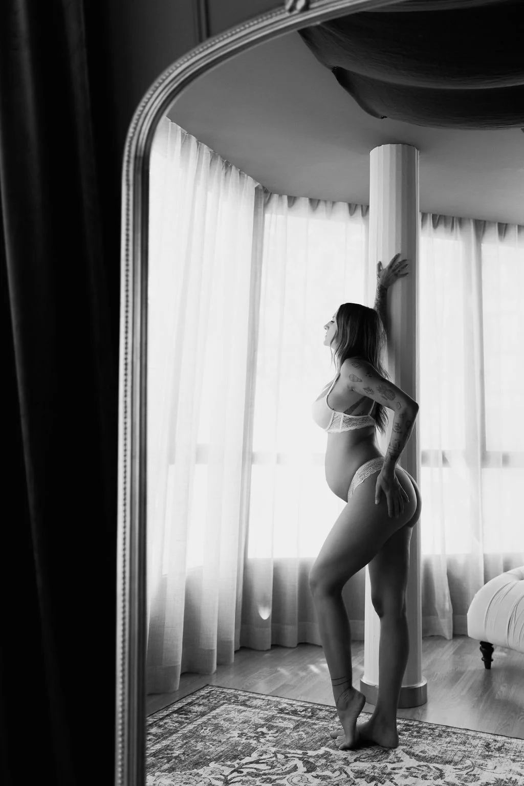 EbbaPregnancyMaternityBoudoirPhotoshootPalma-ByAdeleBoudoirMallorcaPhotographer-112.jpg